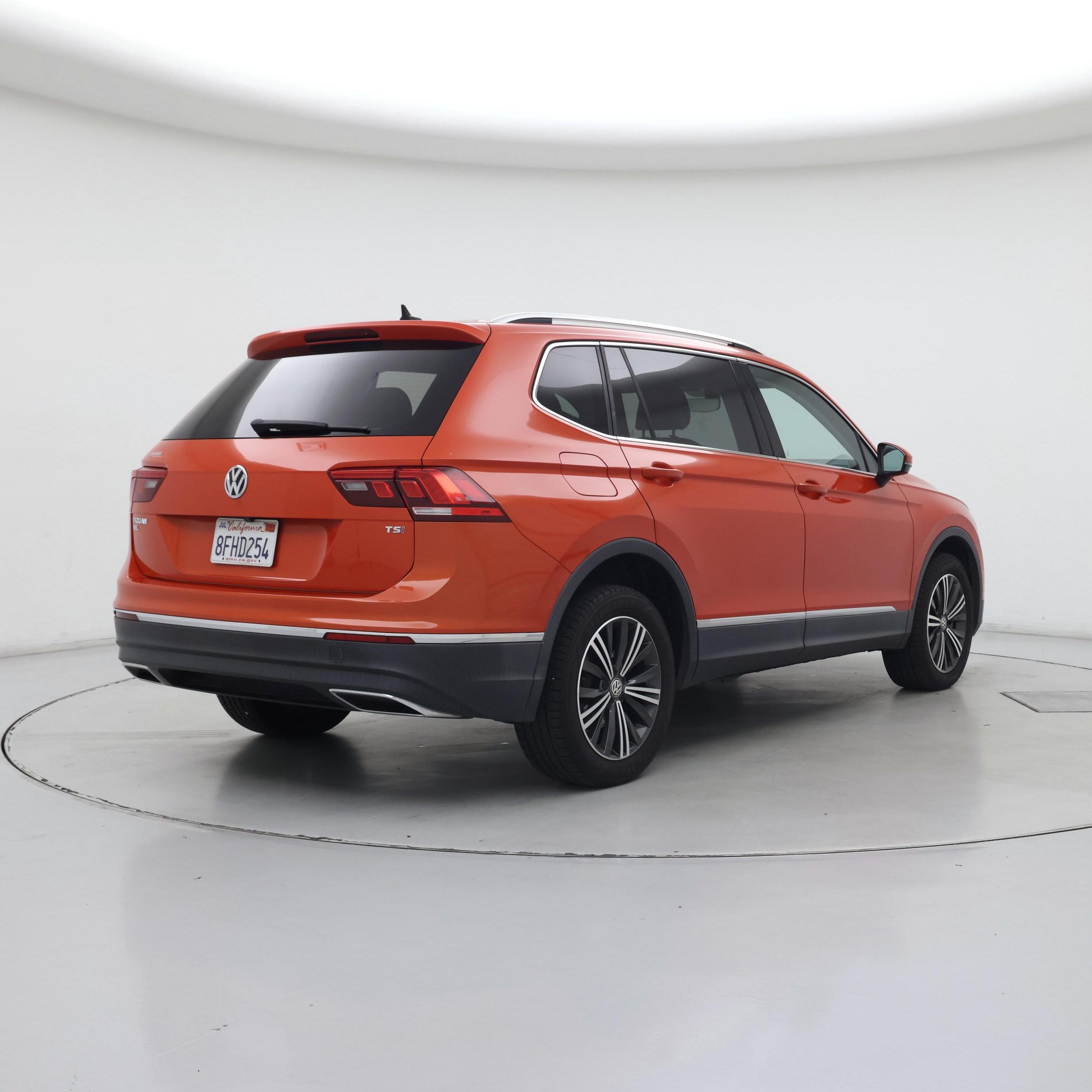 Thumbnail: 2018 Volkswagen Tiguan - 8