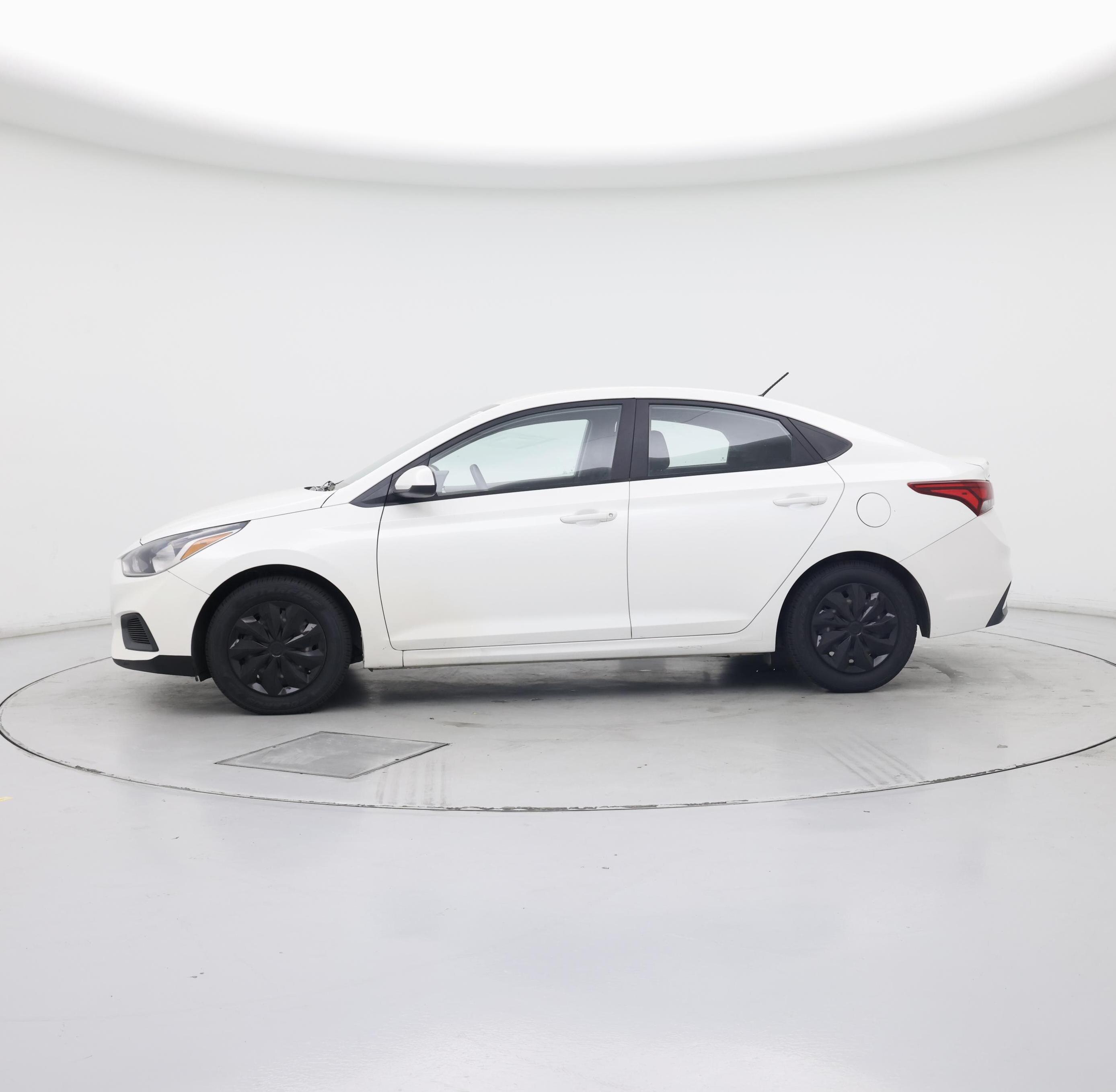 Thumbnail: 2018 Hyundai Accent - 3