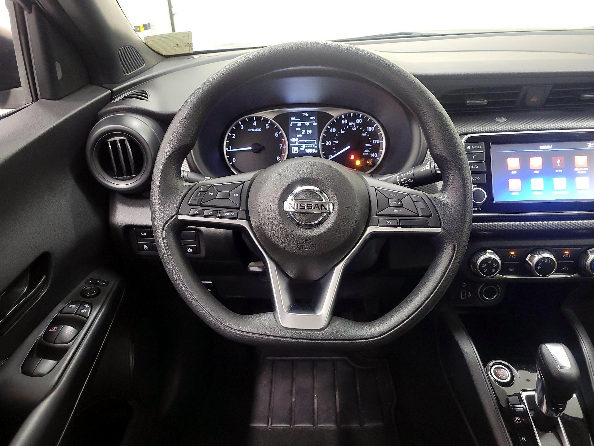 Thumbnail: 2020 Nissan Kicks - 10