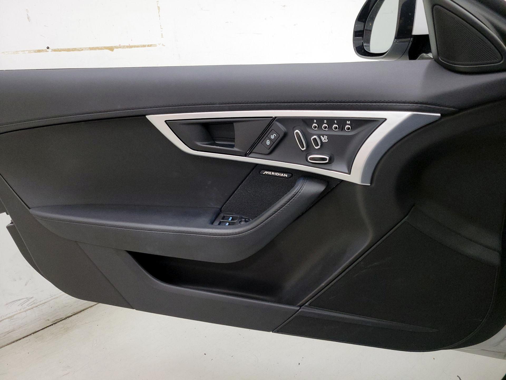 Thumbnail: 2020 Jaguar F-Type - 12