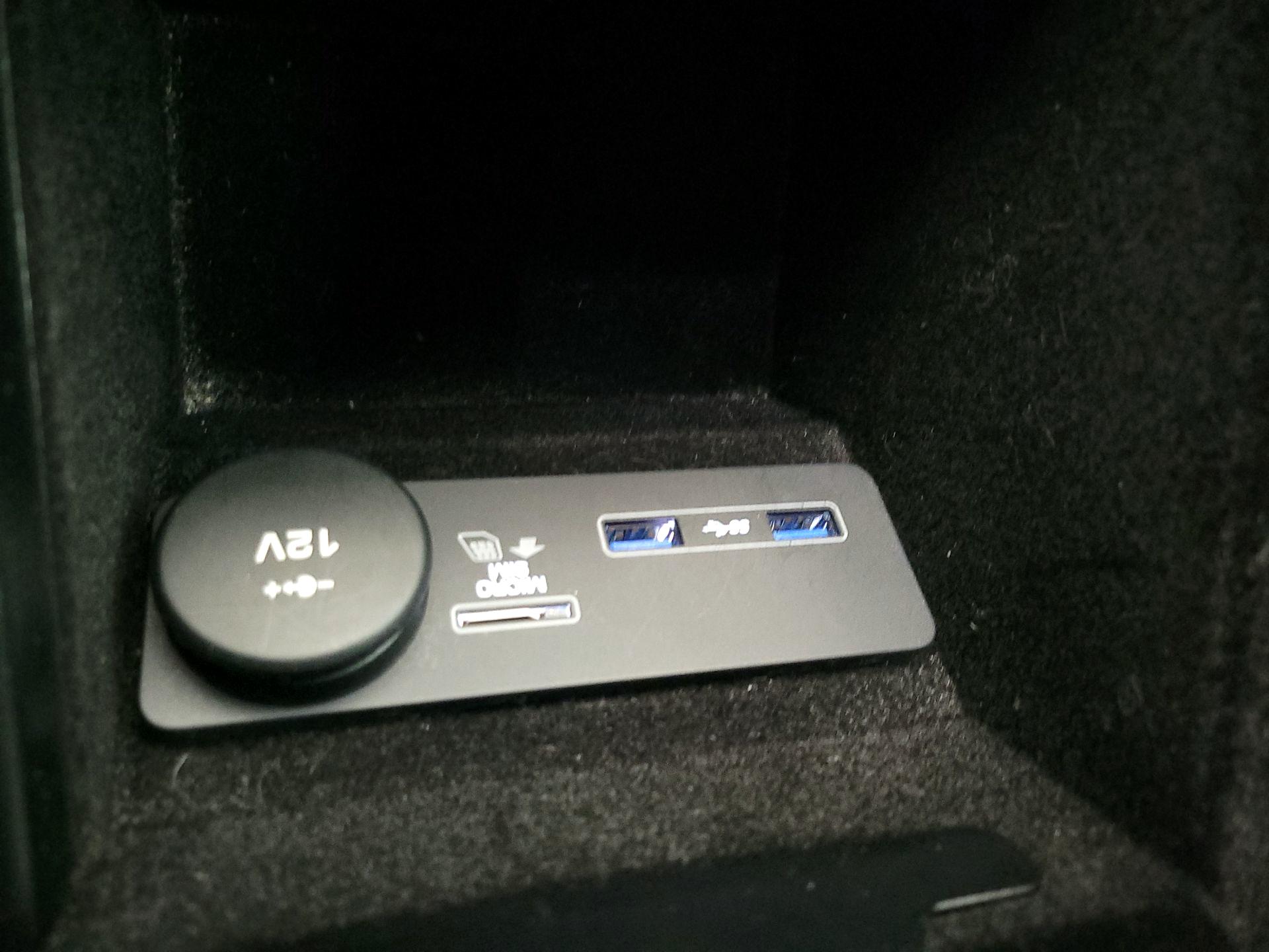 Thumbnail: 2020 Jaguar F-Type - 19