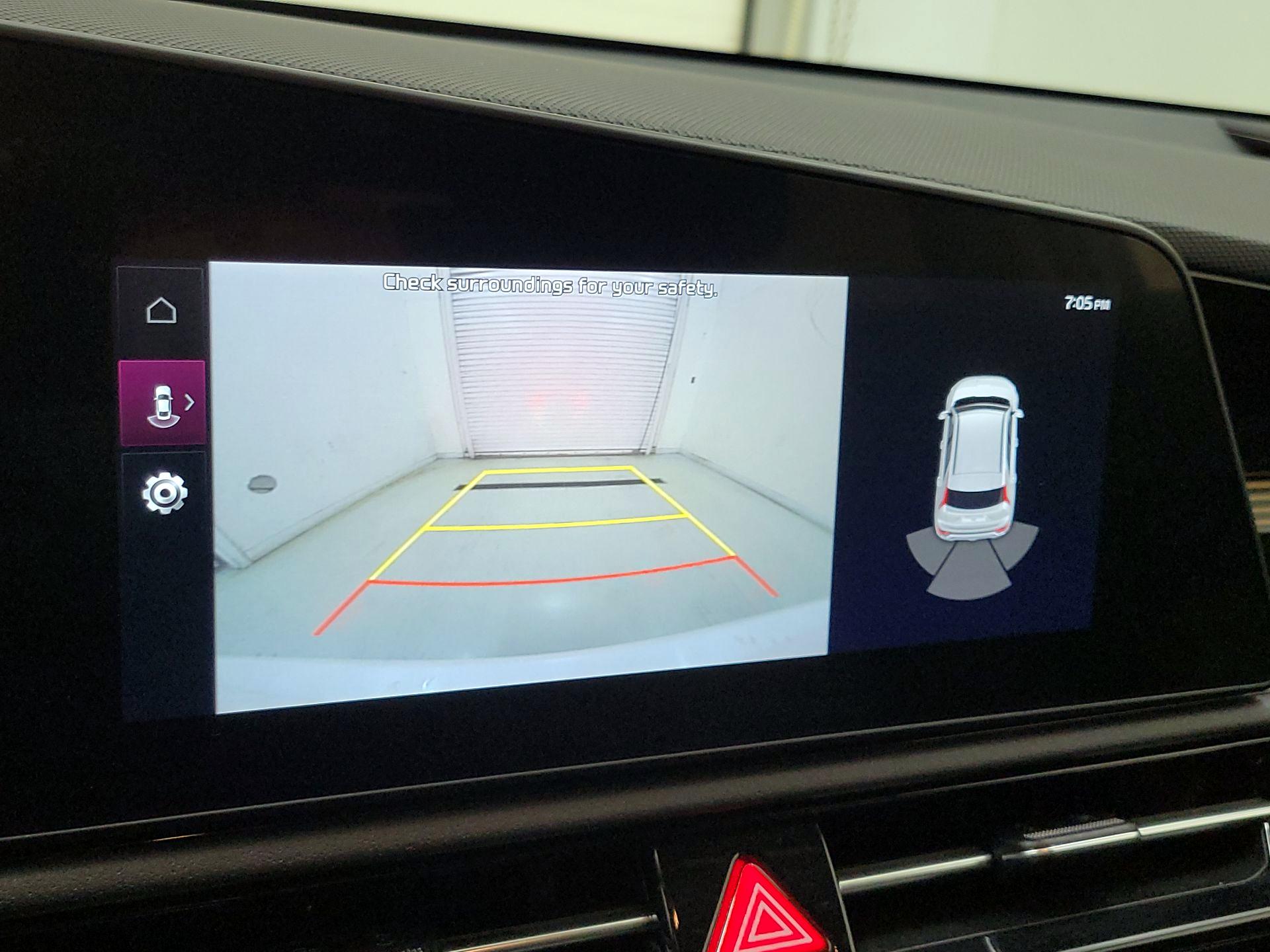 Thumbnail: 2023 Kia Niro - 15