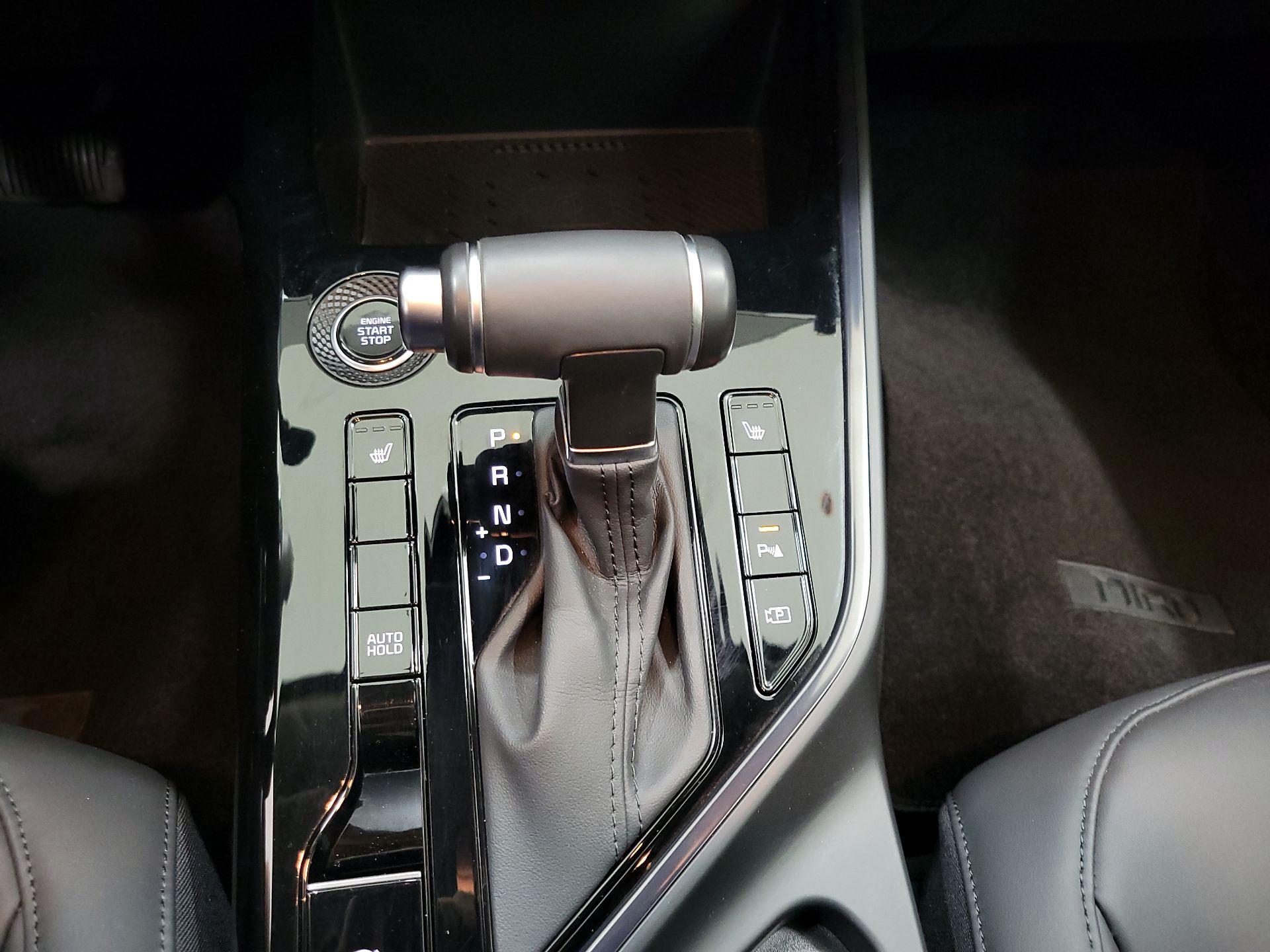 Thumbnail: 2023 Kia Niro - 18