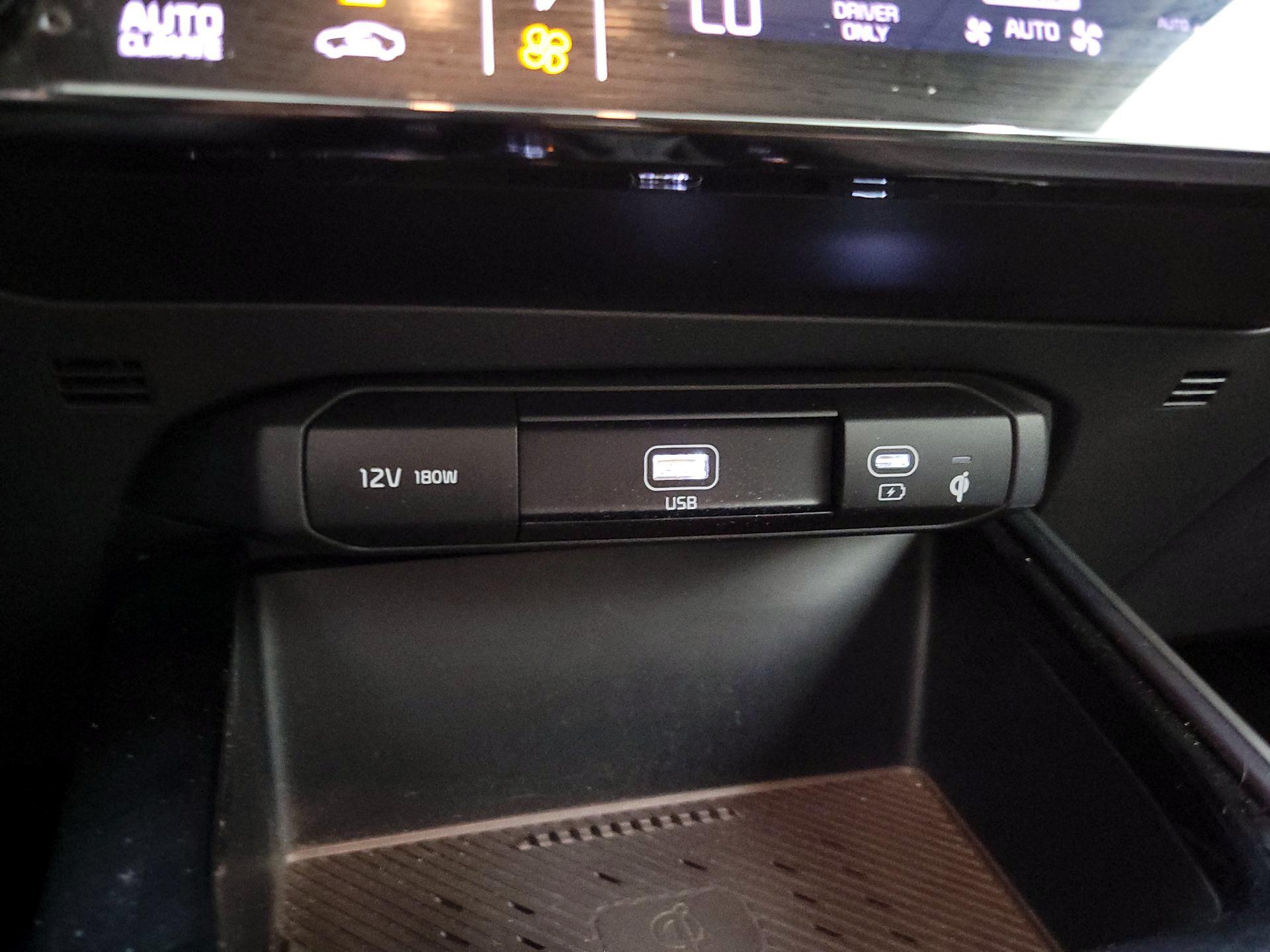 Thumbnail: 2023 Kia Niro - 19