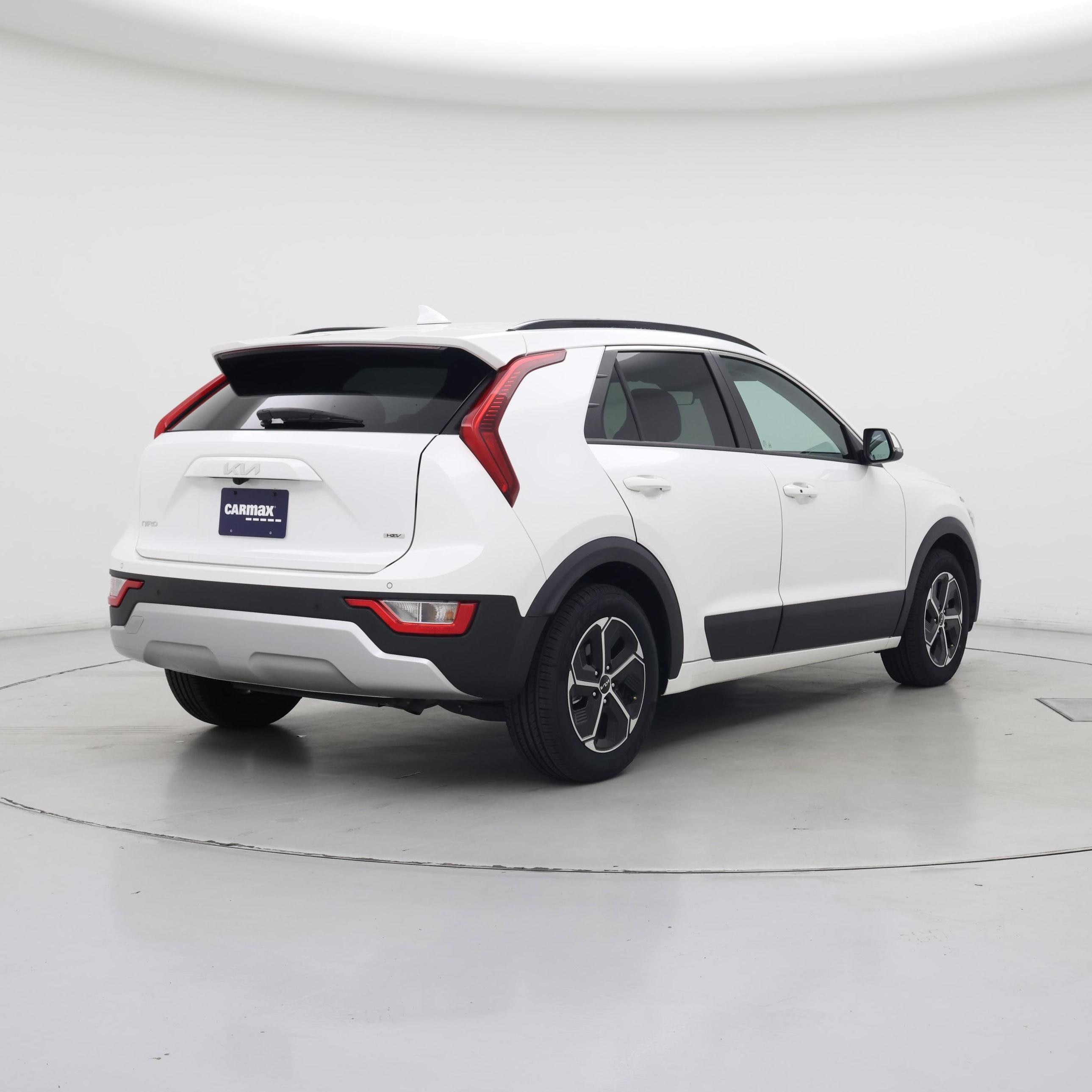 Thumbnail: 2023 Kia Niro - 8