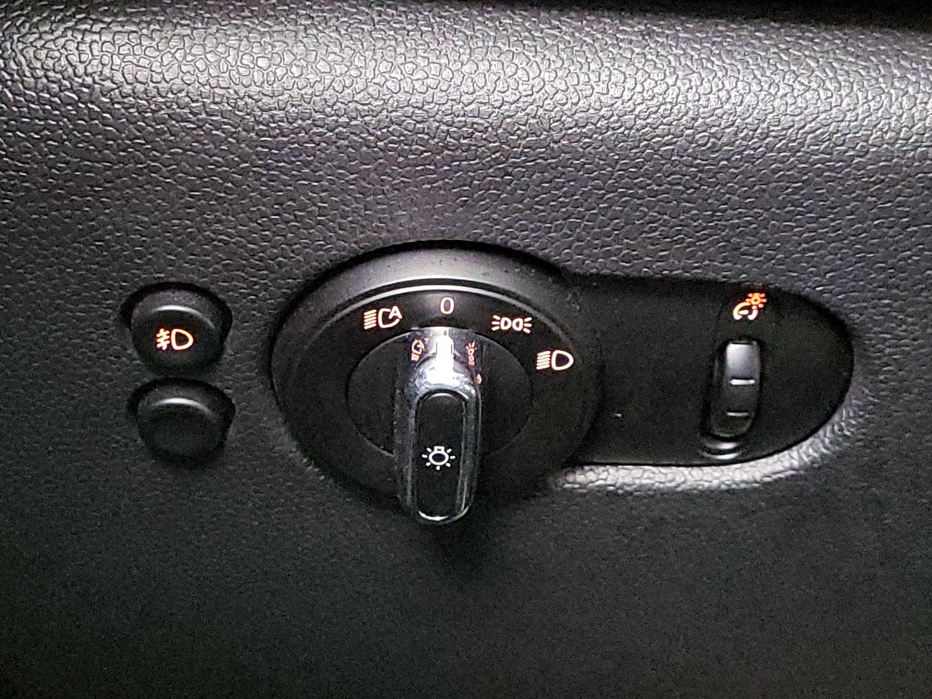 Thumbnail: 2020 MINI Cooper Hardtop - 11