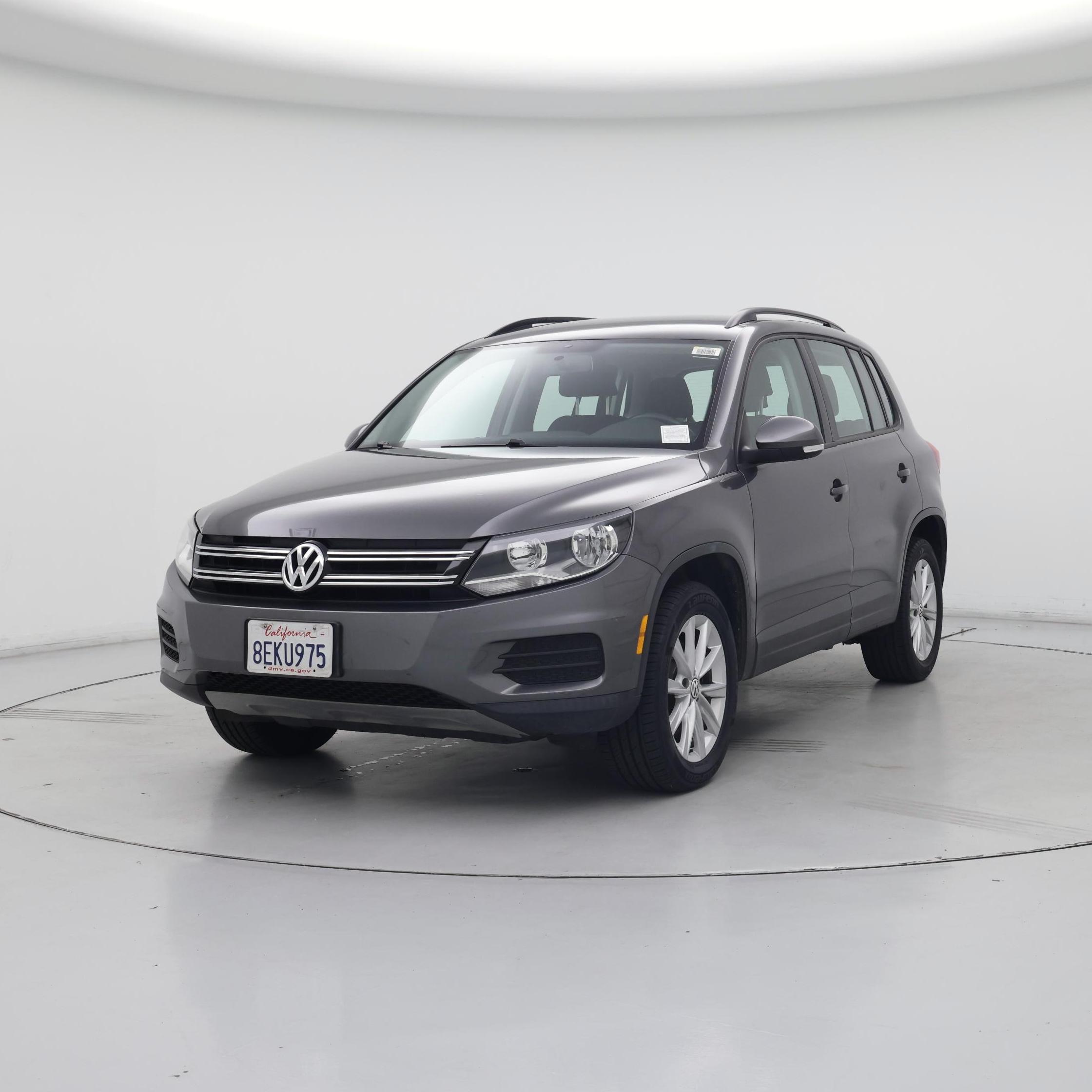 Thumbnail: 2018 Volkswagen Tiguan - 4