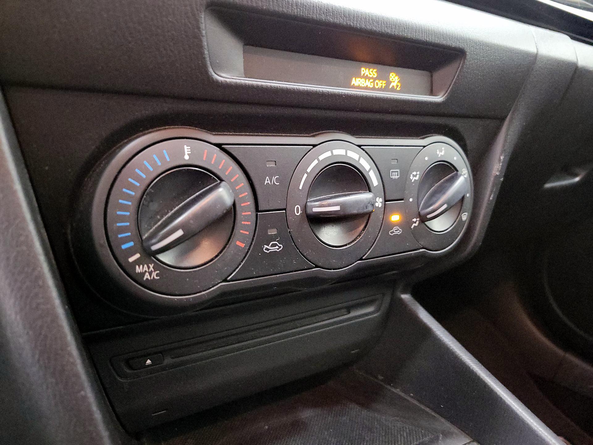 Thumbnail: 2014 Mazda Mazda3 - 15