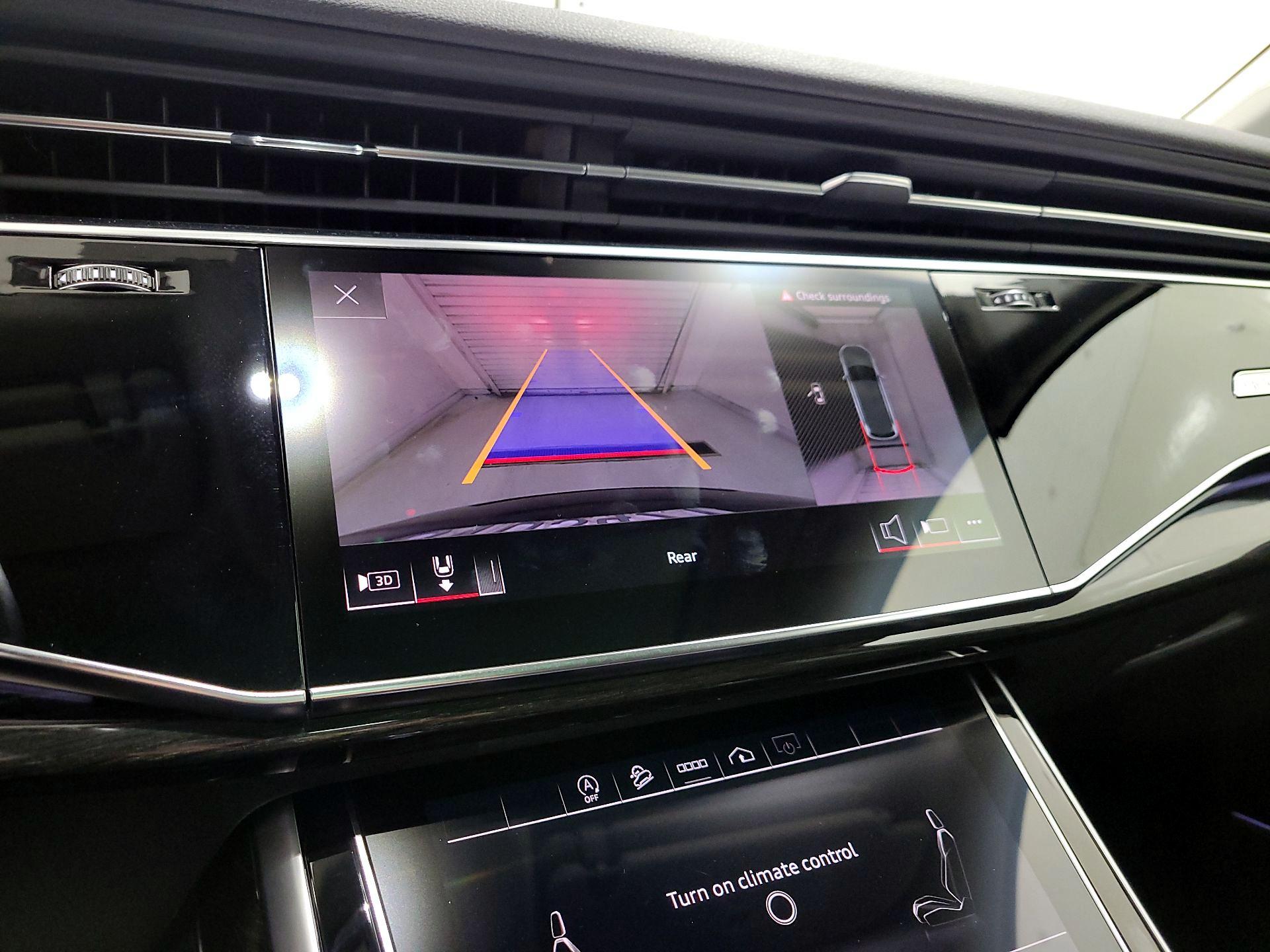 Thumbnail: 2021 Audi Q7 - 15