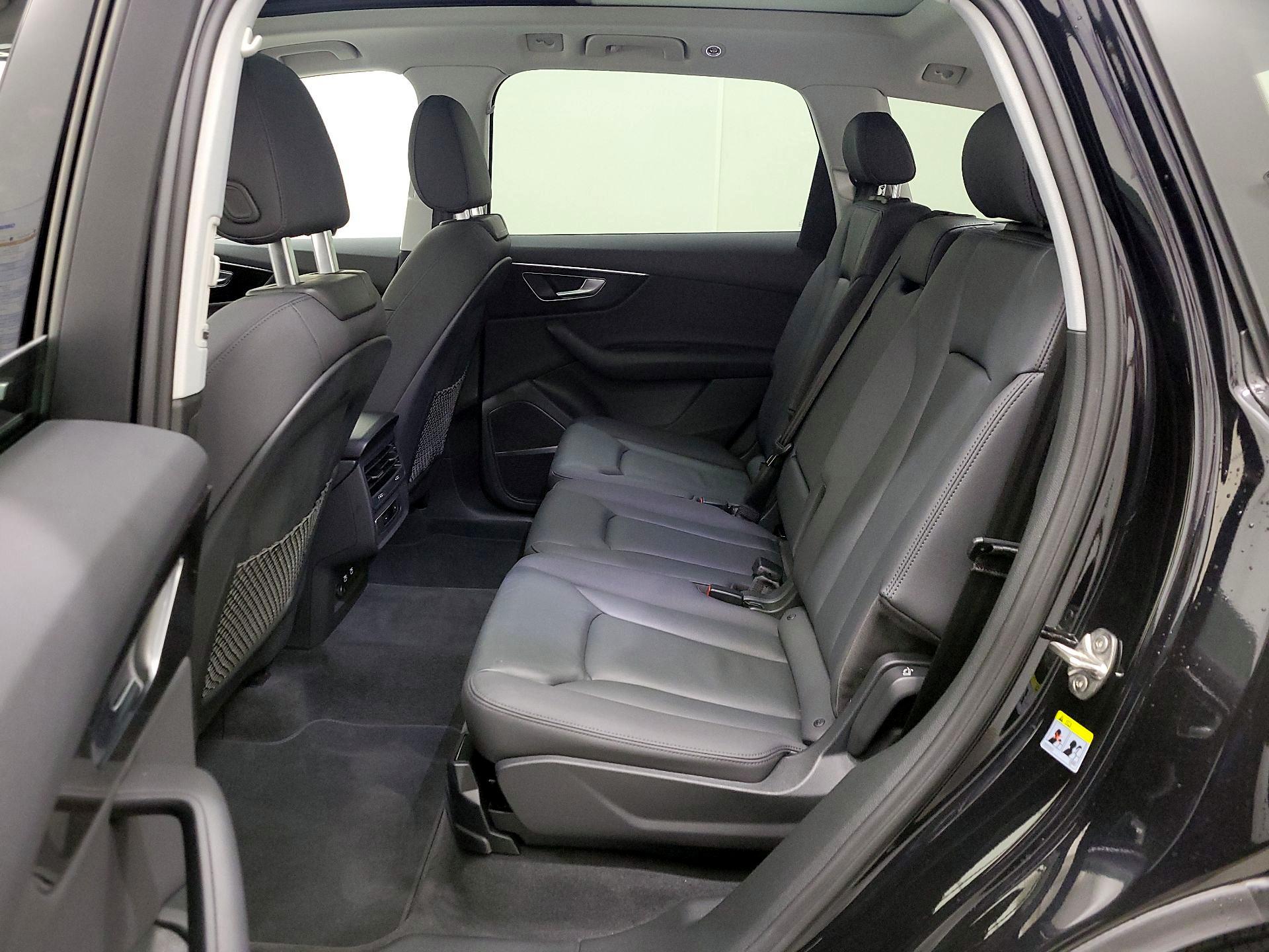 Thumbnail: 2021 Audi Q7 - 20