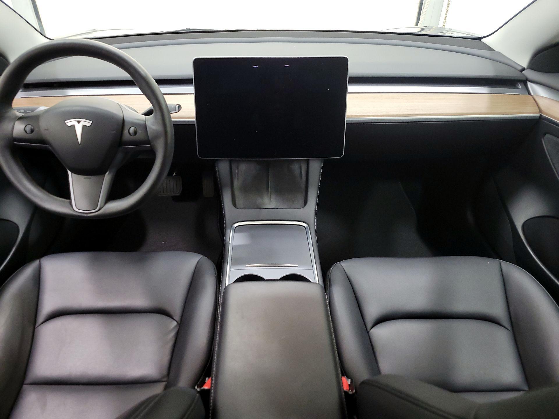 Thumbnail: 2023 Tesla Model 3 - 9