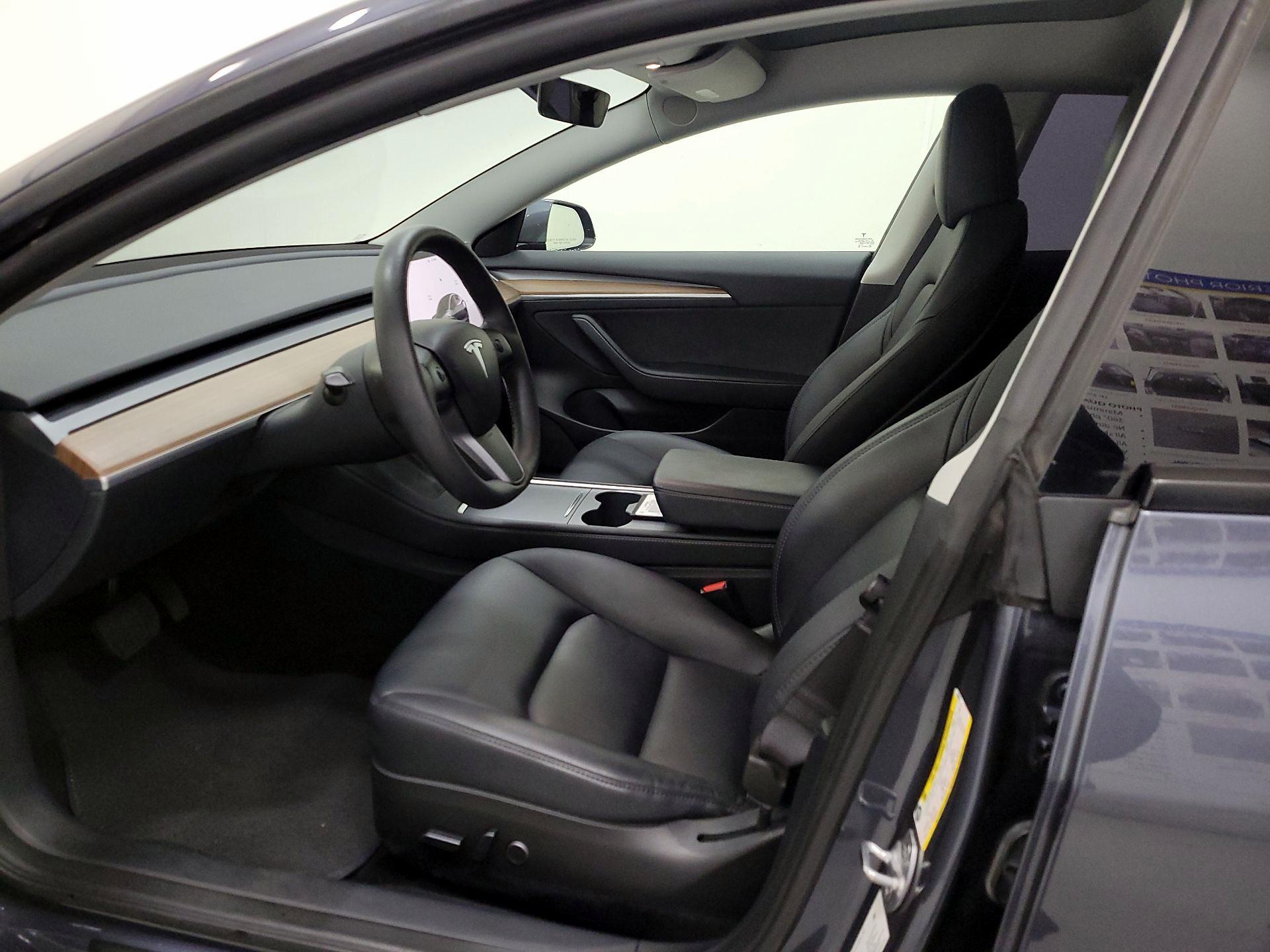 Thumbnail: 2023 Tesla Model 3 - 11
