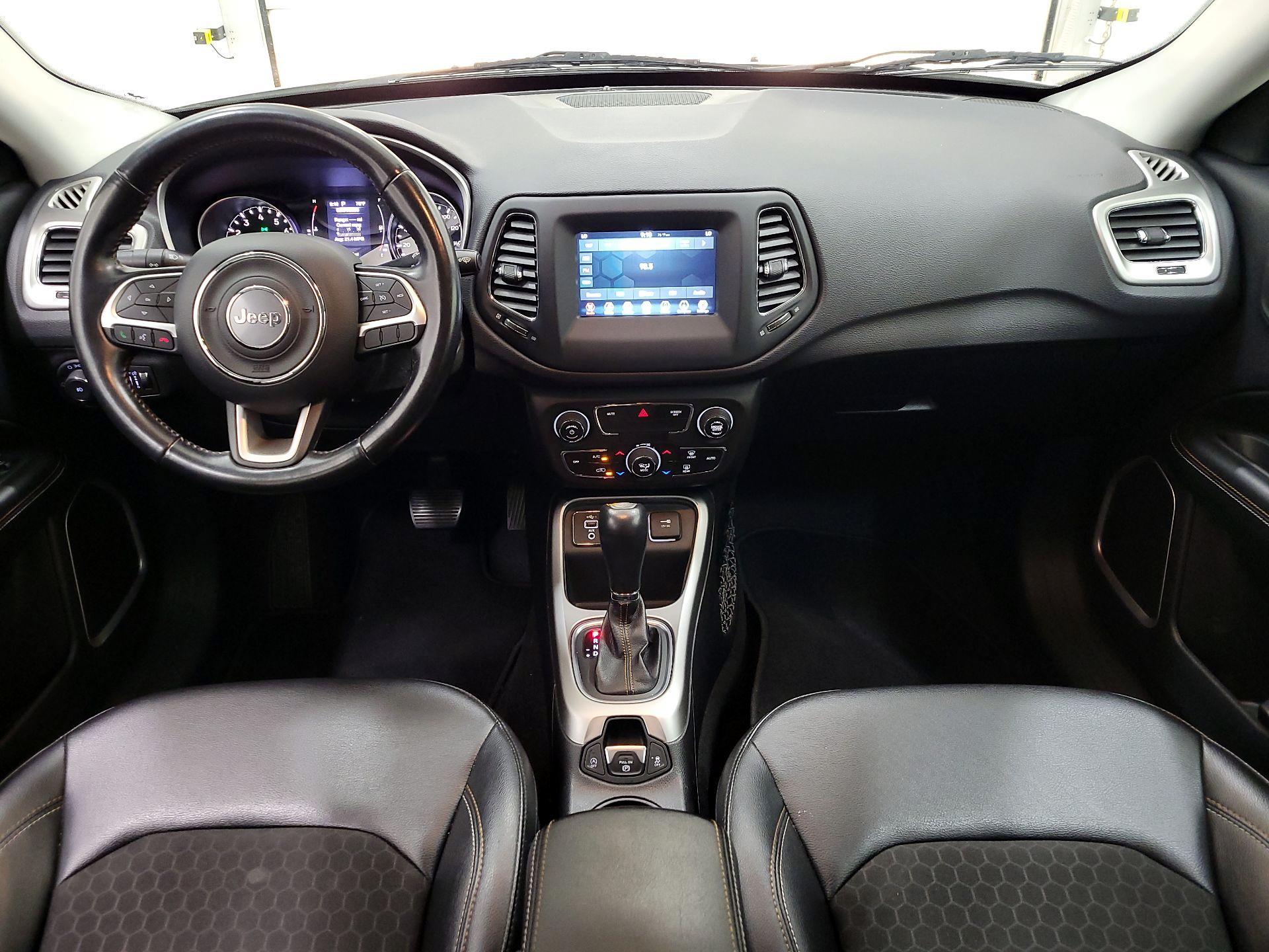 Thumbnail: 2020 Jeep Compass - 9