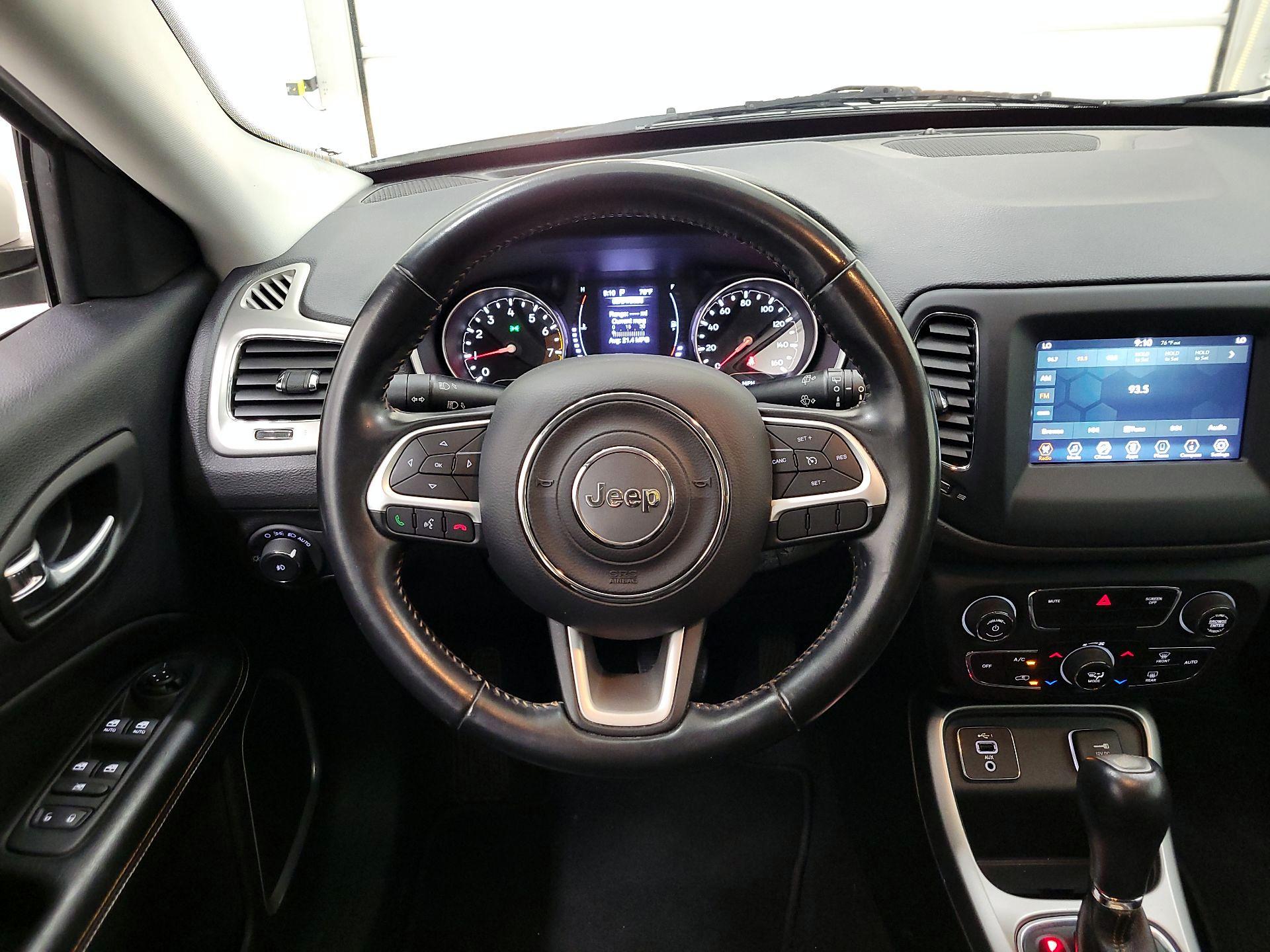 Thumbnail: 2020 Jeep Compass - 10