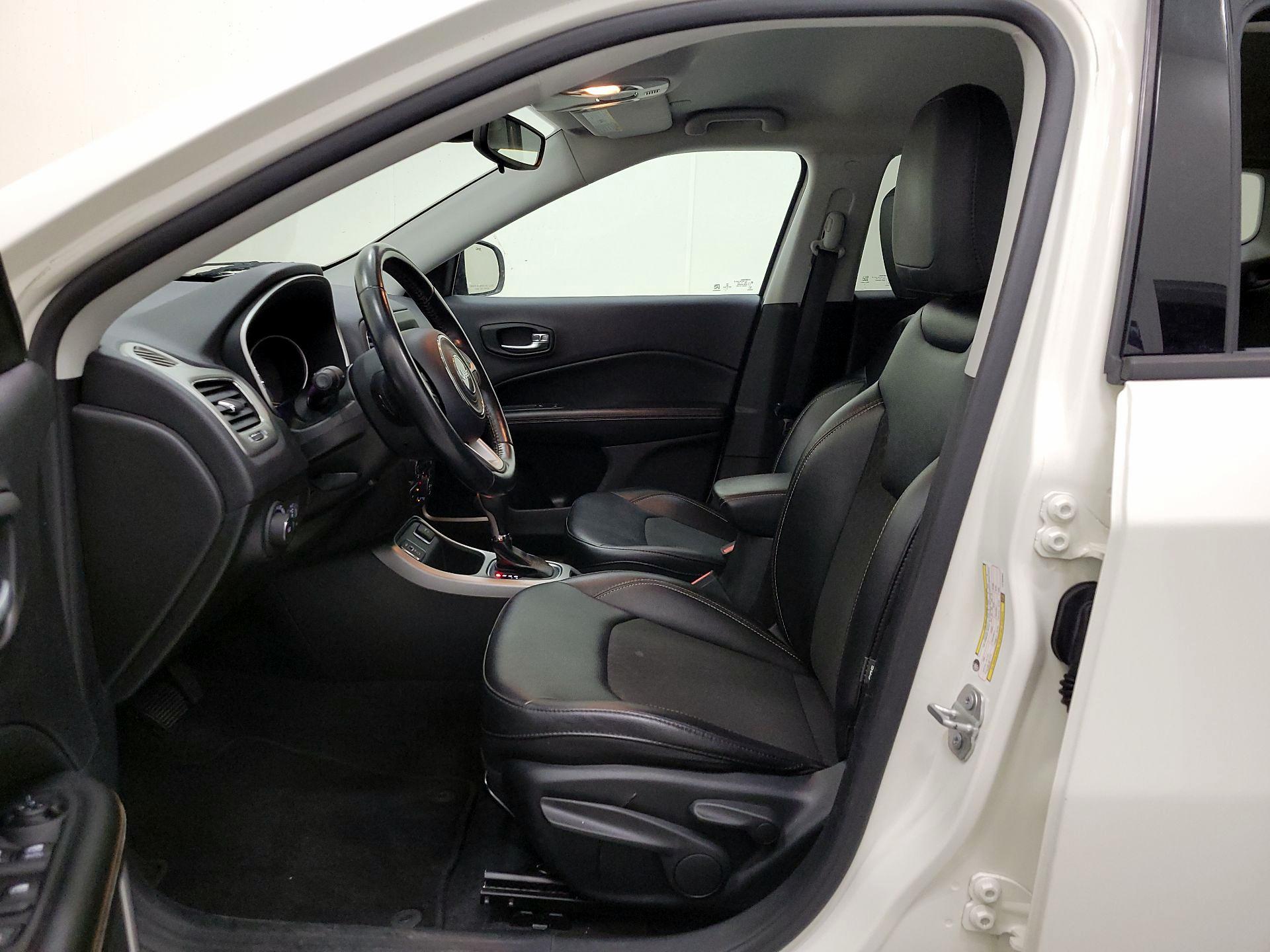 Thumbnail: 2020 Jeep Compass - 11