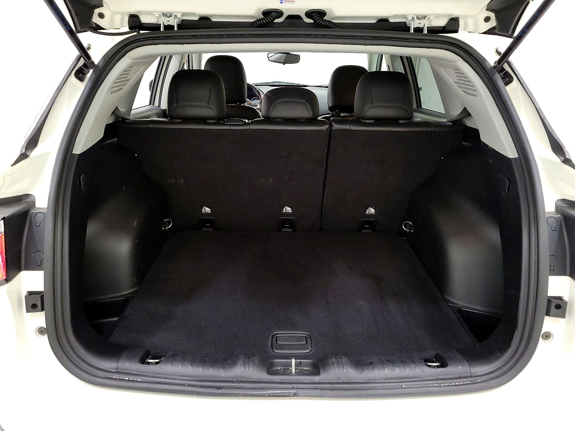 Thumbnail: 2020 Jeep Compass - 20