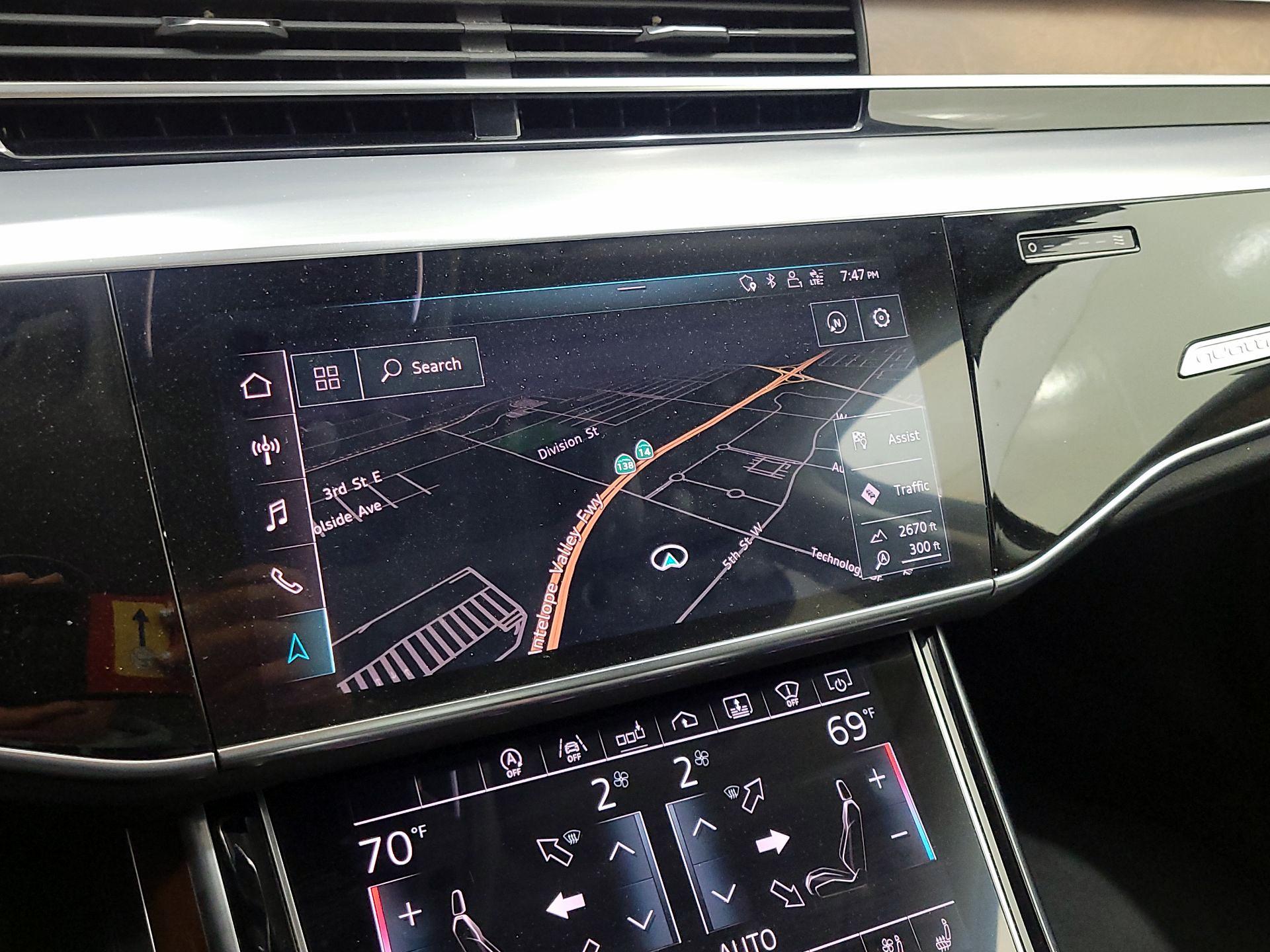 Thumbnail: 2019 Audi A8 - 14