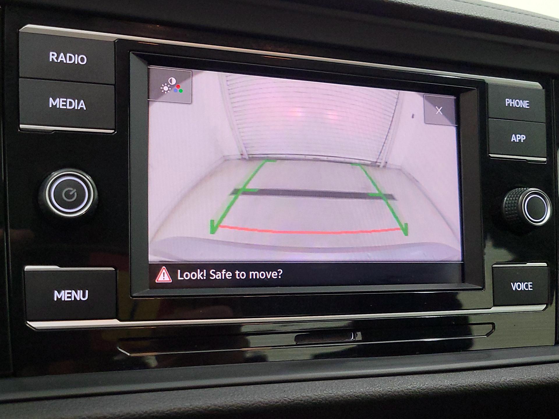 Thumbnail: 2021 Volkswagen Jetta - 14