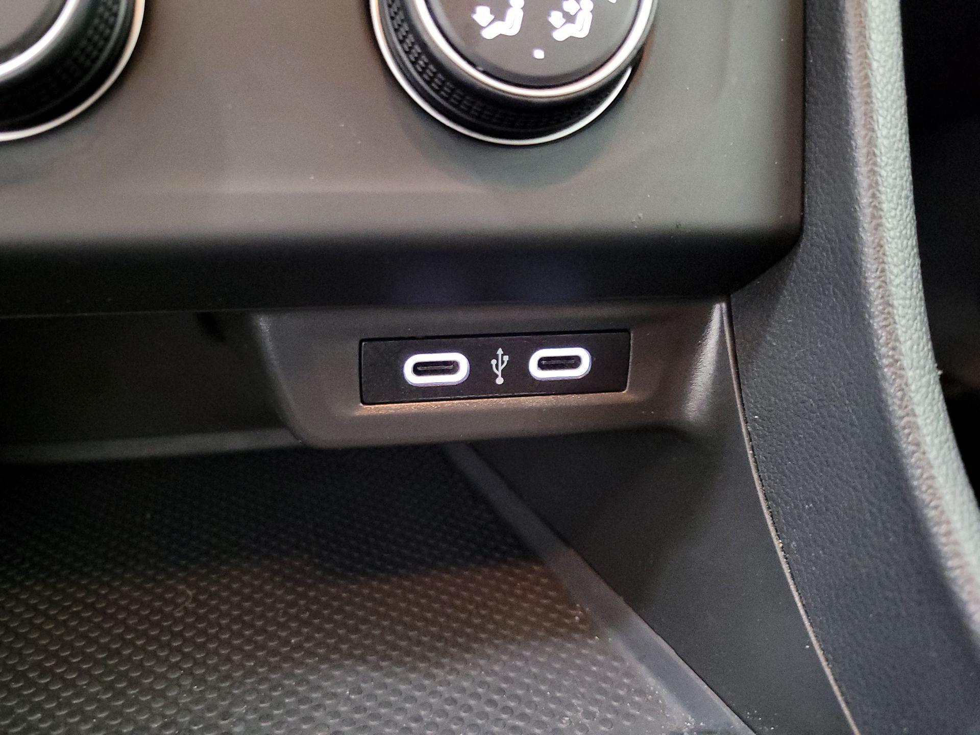 Thumbnail: 2021 Volkswagen Jetta - 18