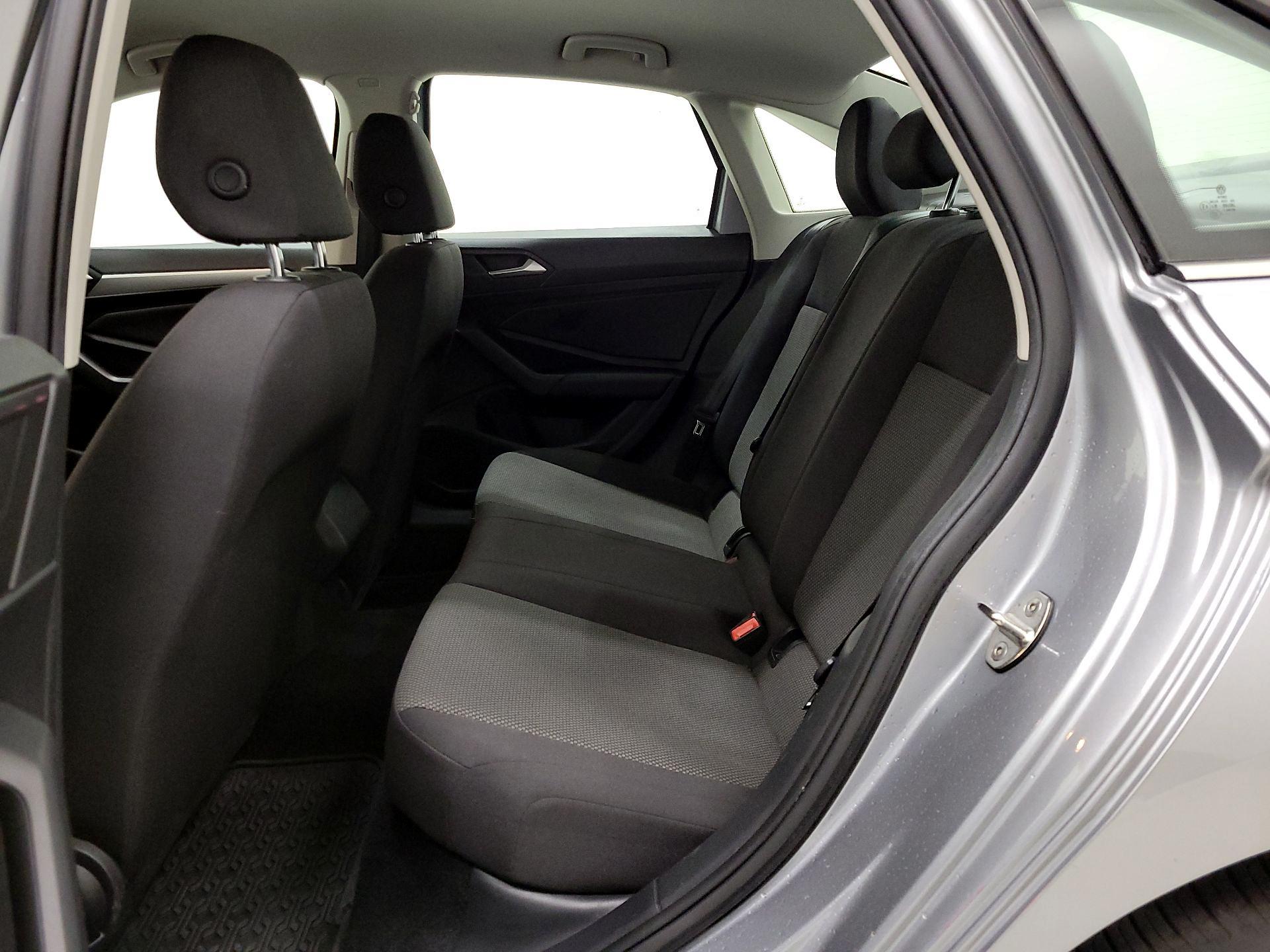 Thumbnail: 2021 Volkswagen Jetta - 19