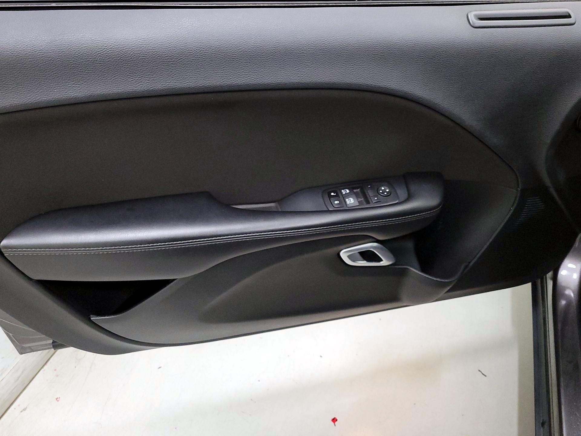 Thumbnail: 2022 Dodge Challenger - 12