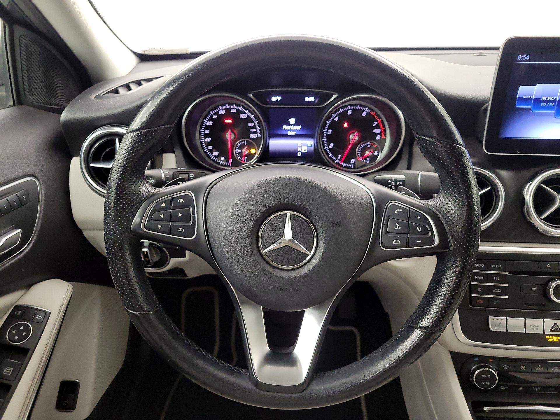 Thumbnail: 2020 Mercedes-Benz GLA - 10