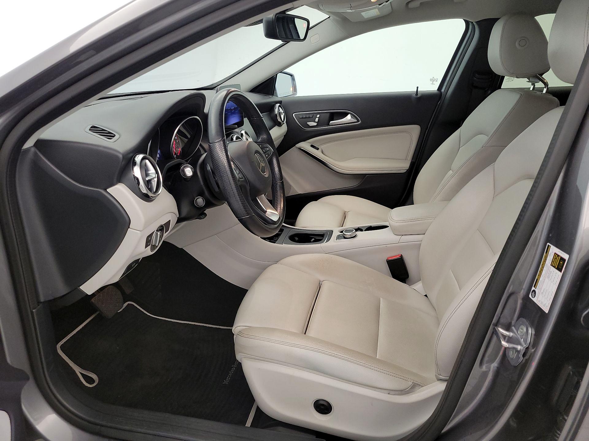 Thumbnail: 2020 Mercedes-Benz GLA - 11