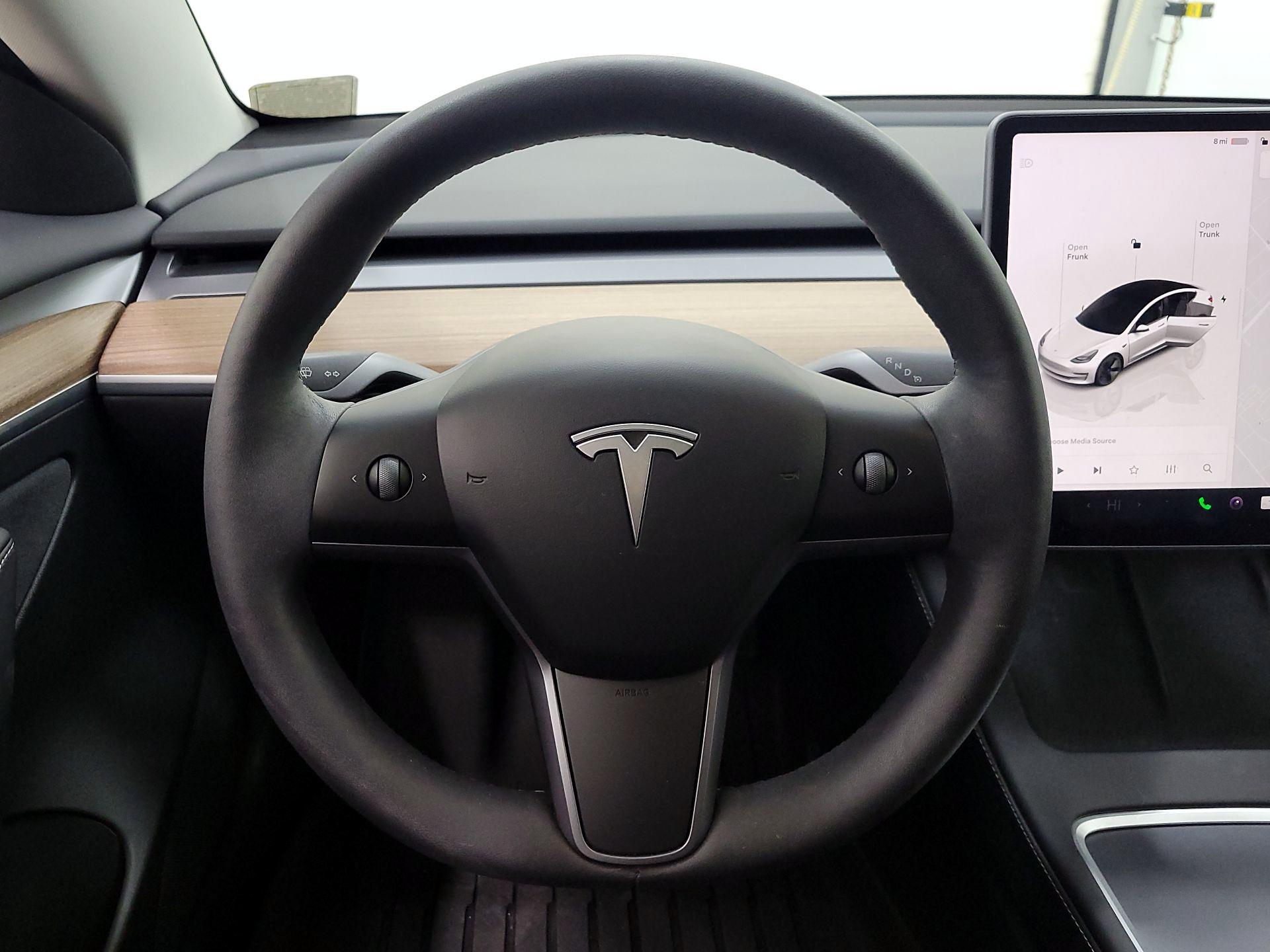 Thumbnail: 2023 Tesla Model 3 - 10