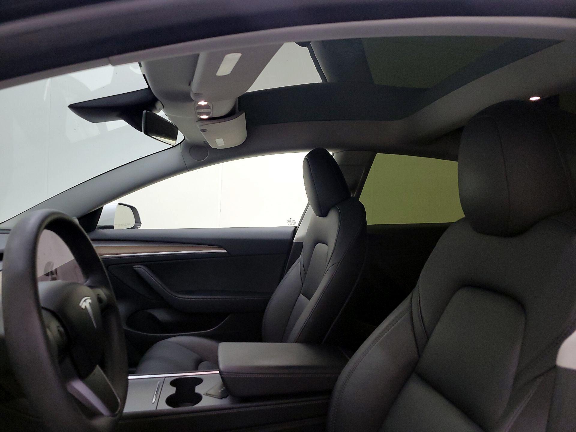 Thumbnail: 2023 Tesla Model 3 - 18