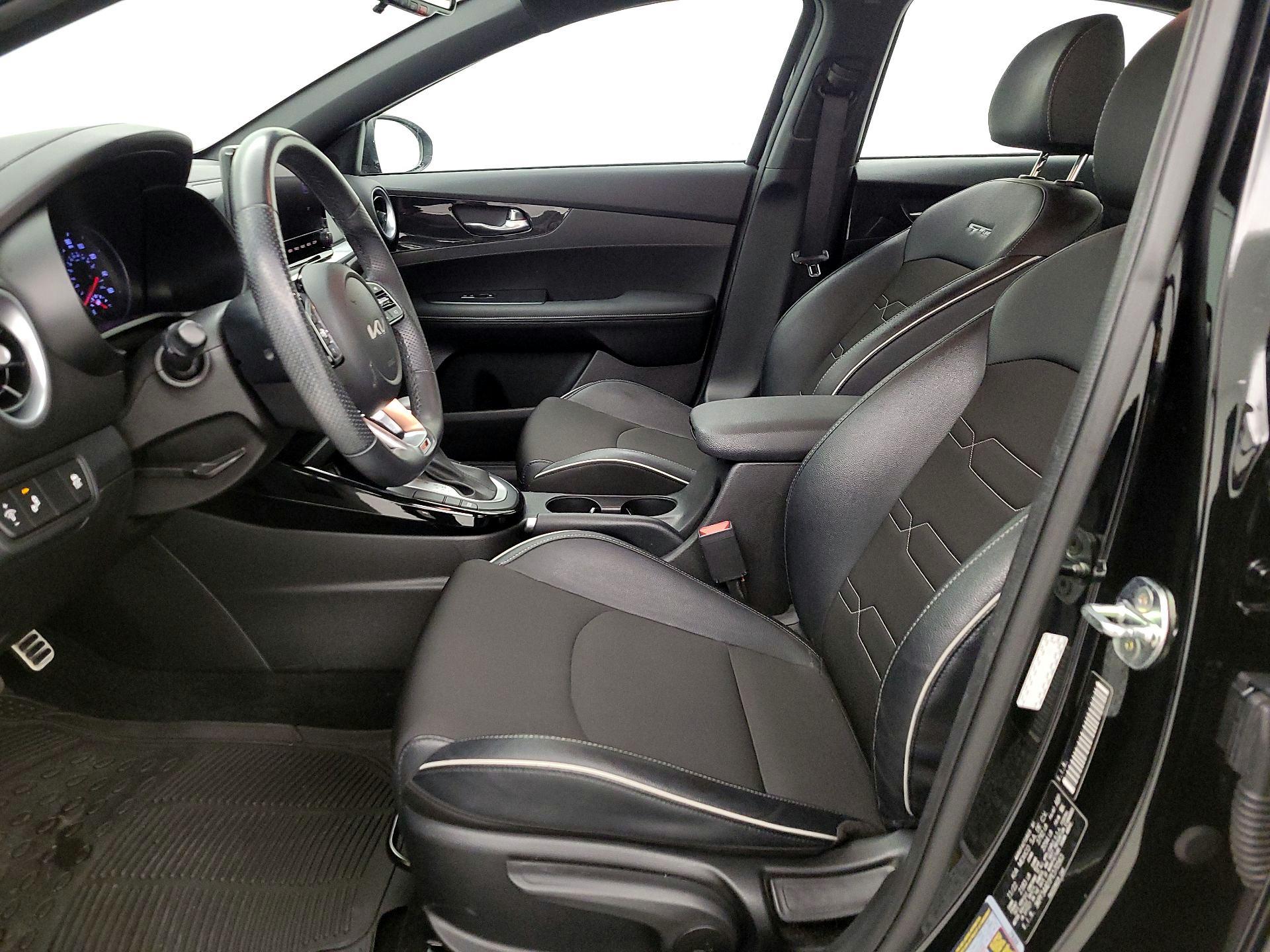 Thumbnail: 2023 Kia Forte - 11