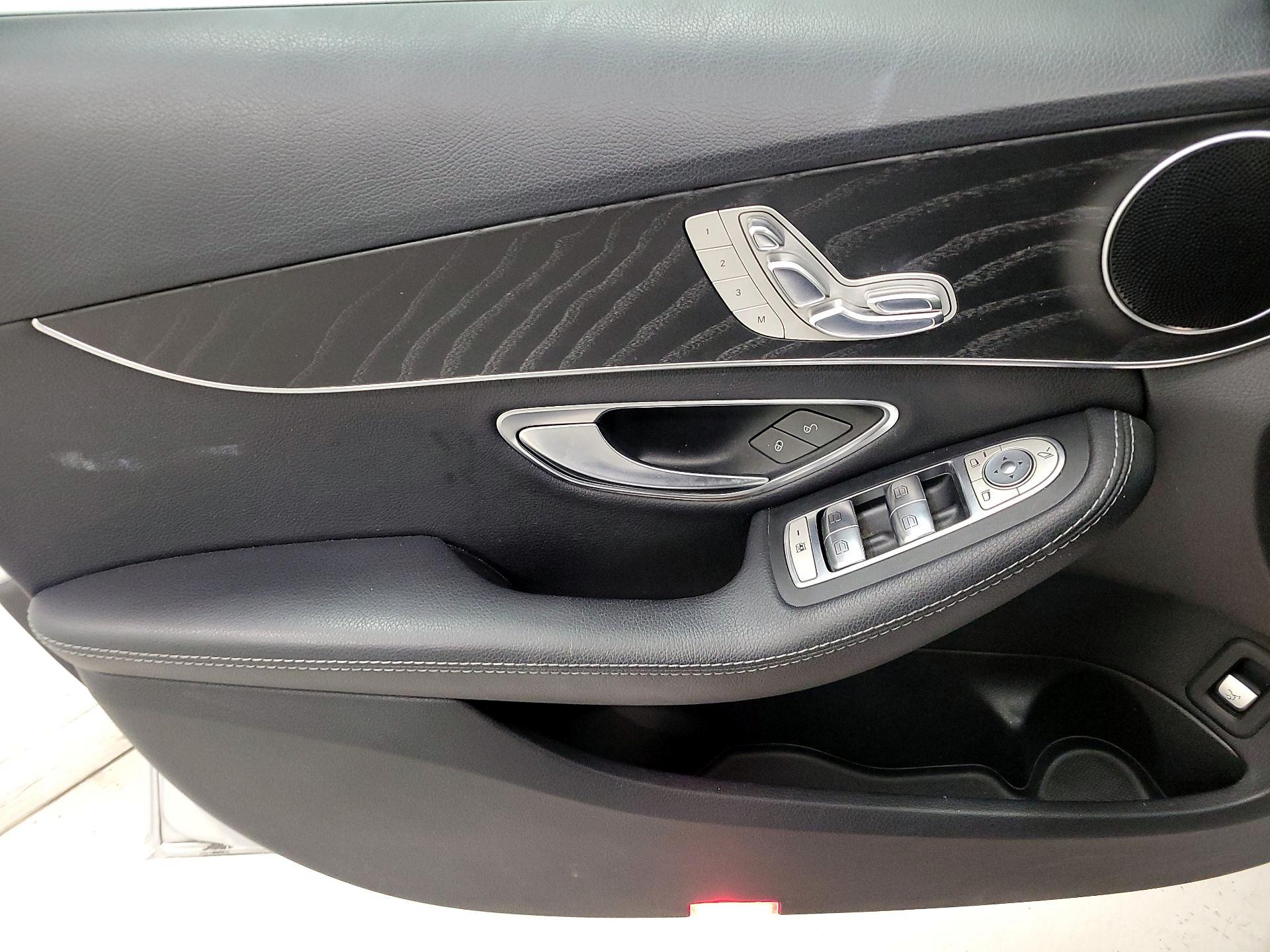 Thumbnail: 2017 Mercedes-Benz C-Class - 12