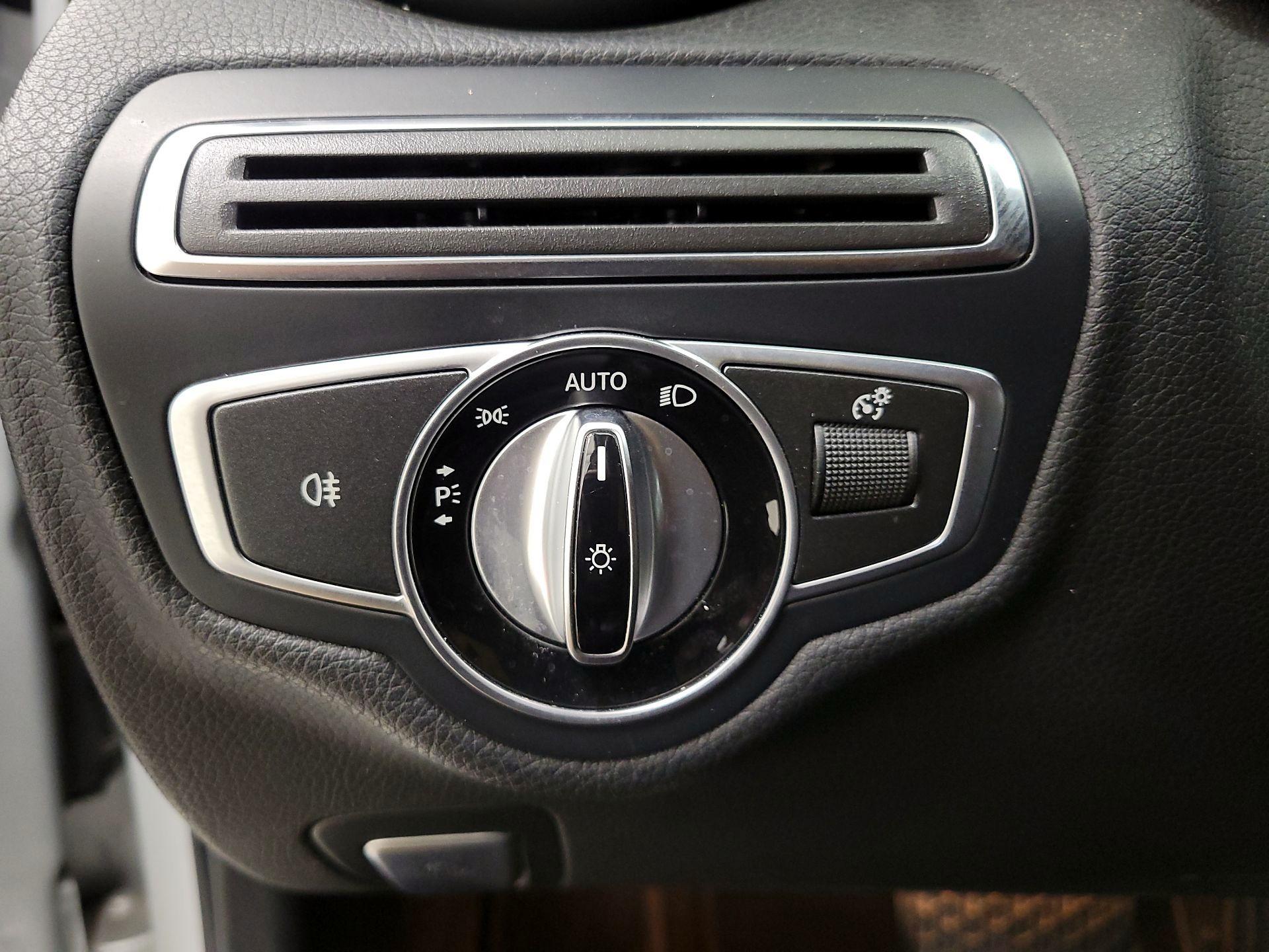 Thumbnail: 2017 Mercedes-Benz C-Class - 13