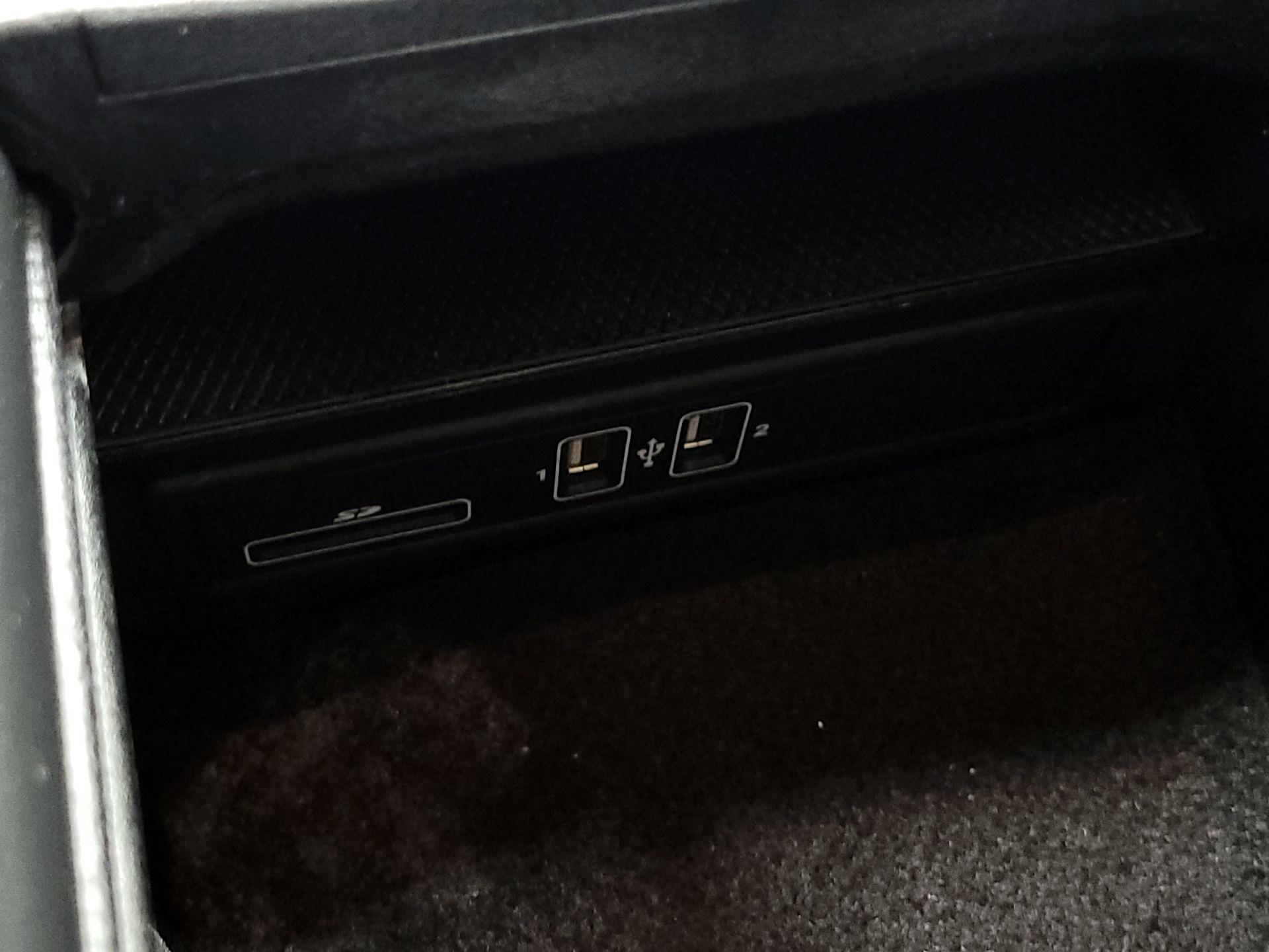 Thumbnail: 2017 Mercedes-Benz C-Class - 18