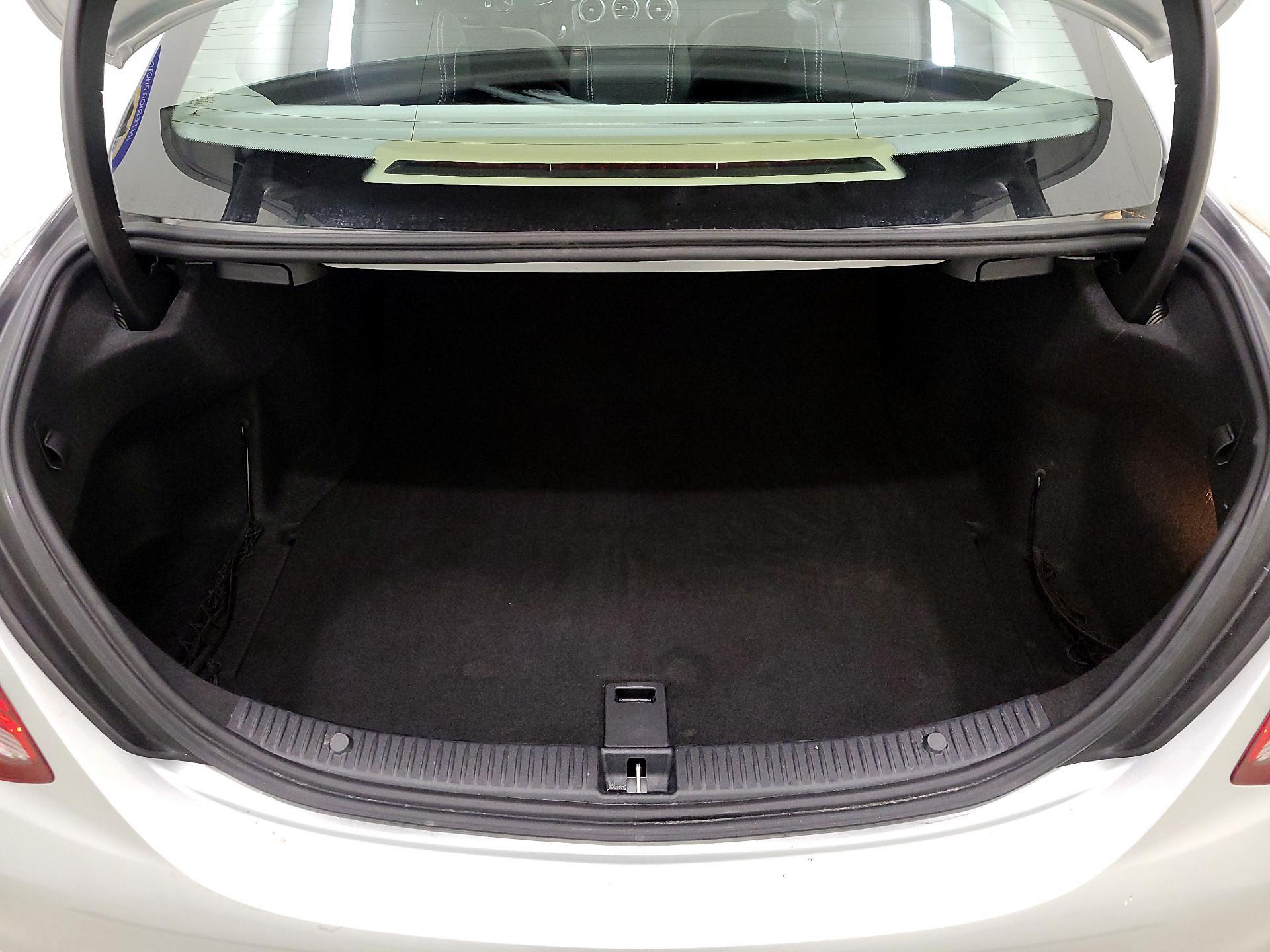 Thumbnail: 2017 Mercedes-Benz C-Class - 20