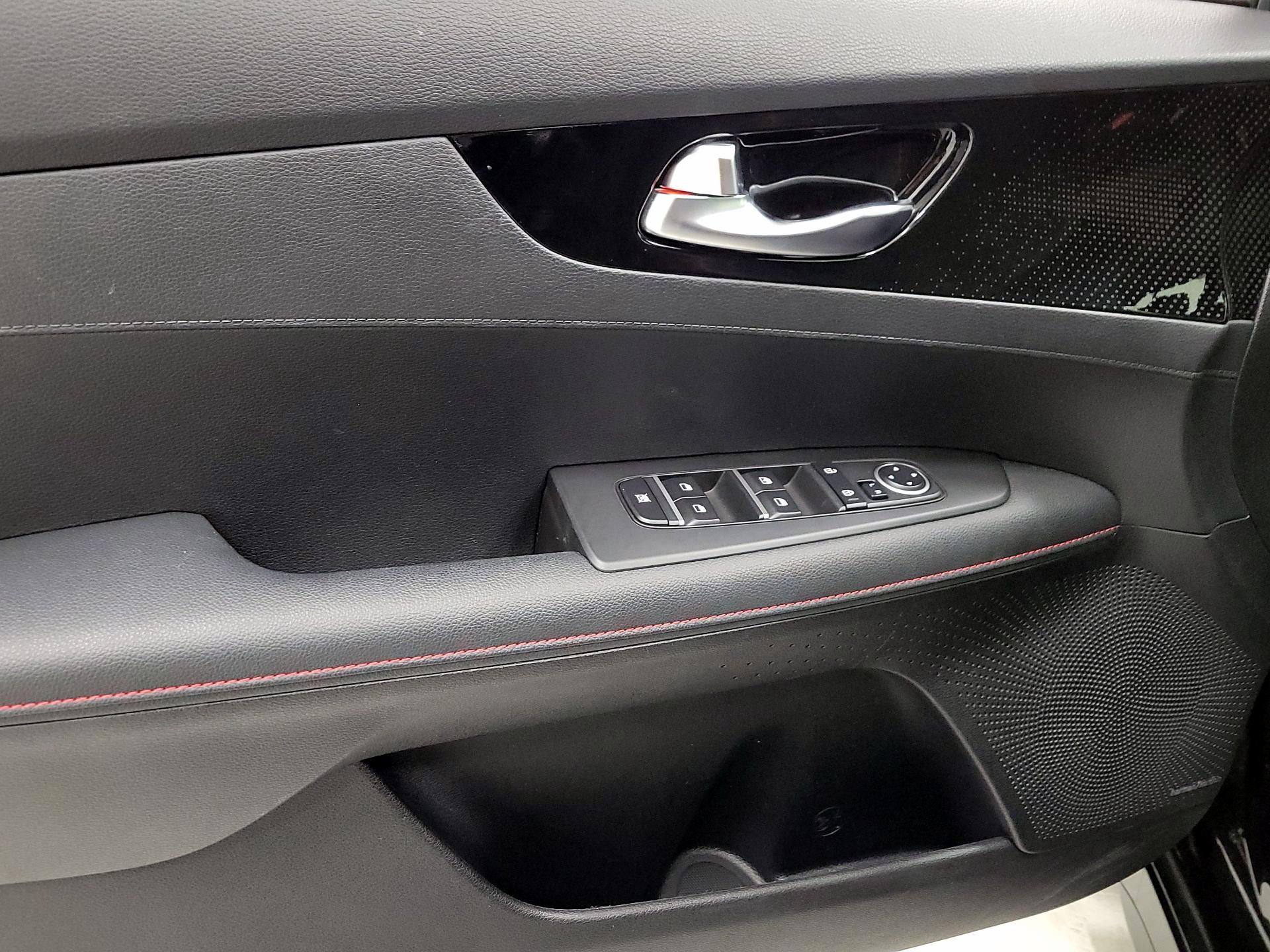 Thumbnail: 2023 Kia Forte - 12