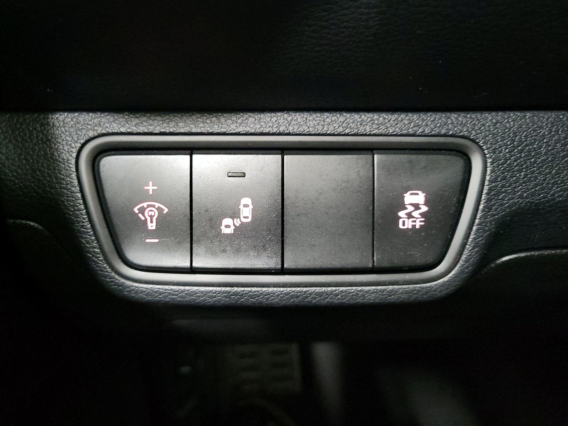 Thumbnail: 2023 Kia Forte - 13