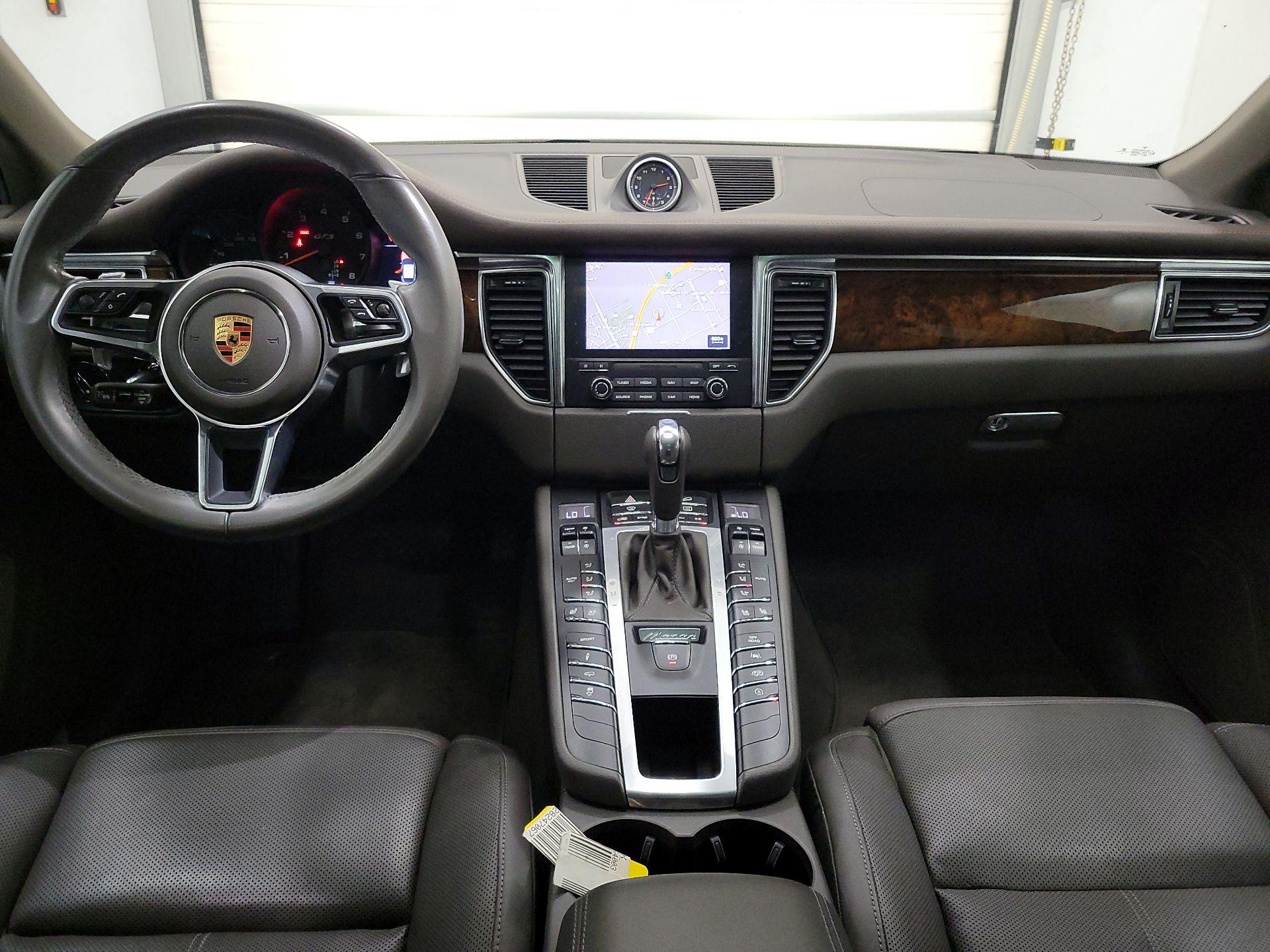 Thumbnail: 2018 Porsche Macan - 9