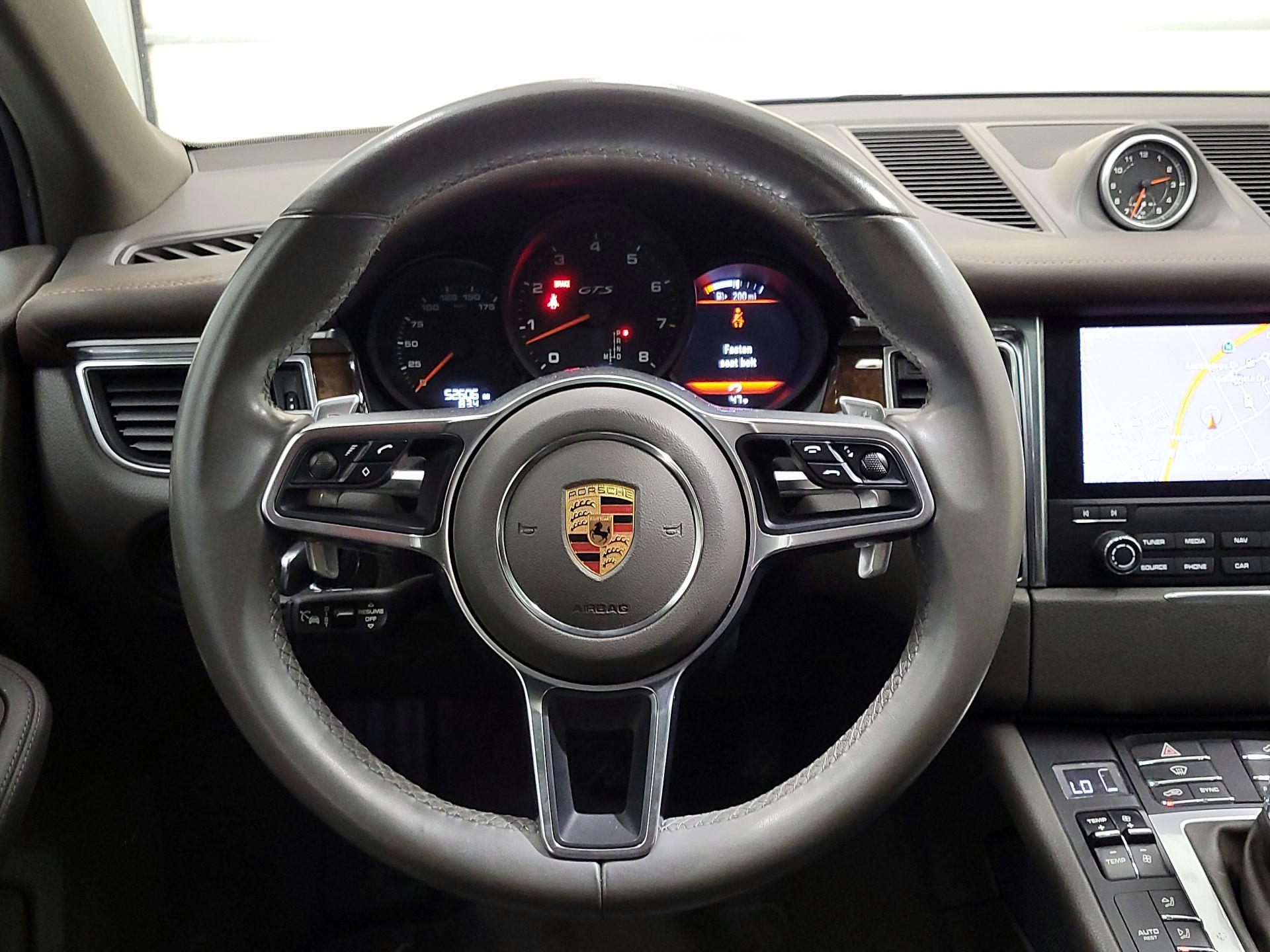 Thumbnail: 2018 Porsche Macan - 10