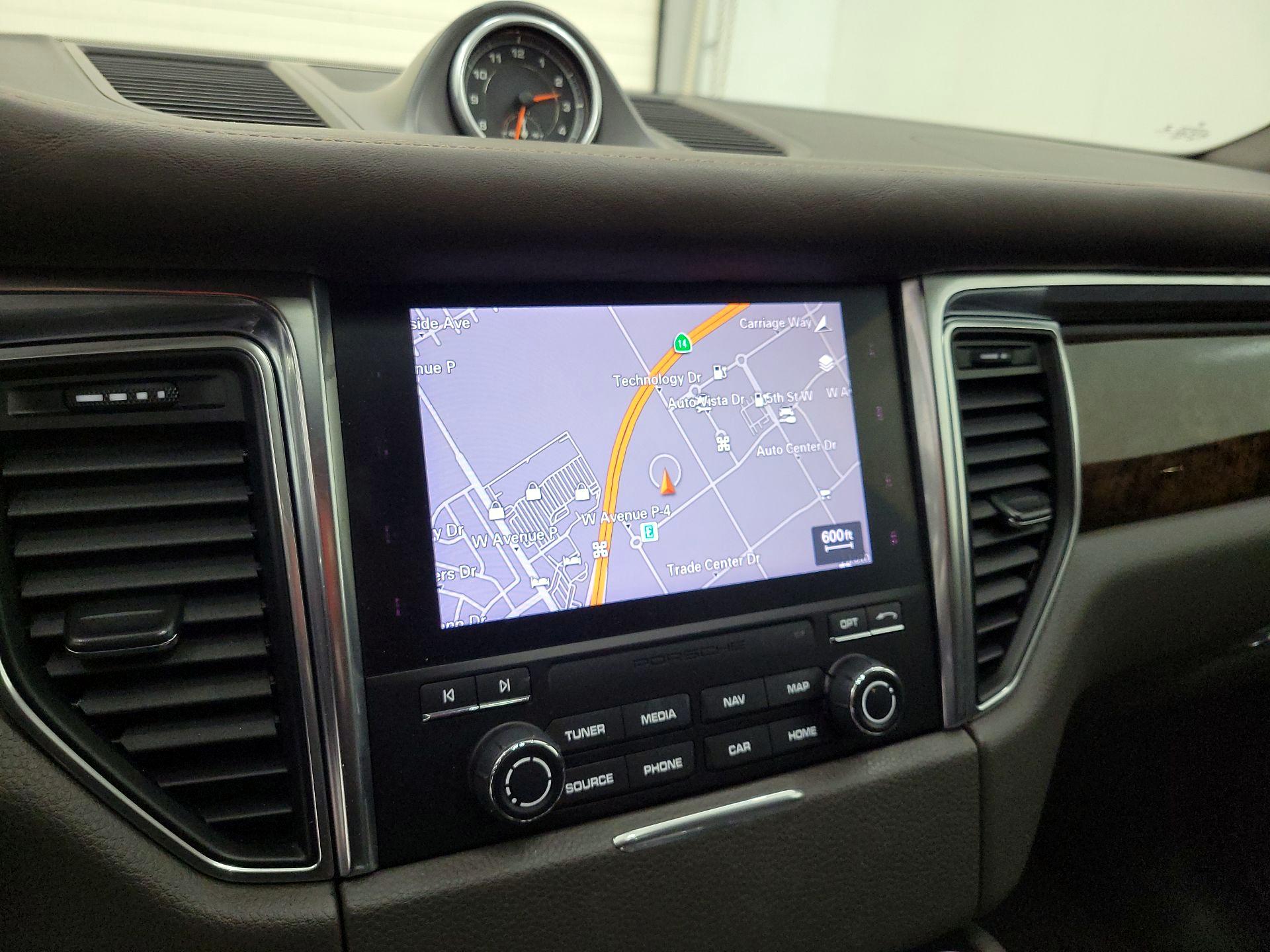 Thumbnail: 2018 Porsche Macan - 14