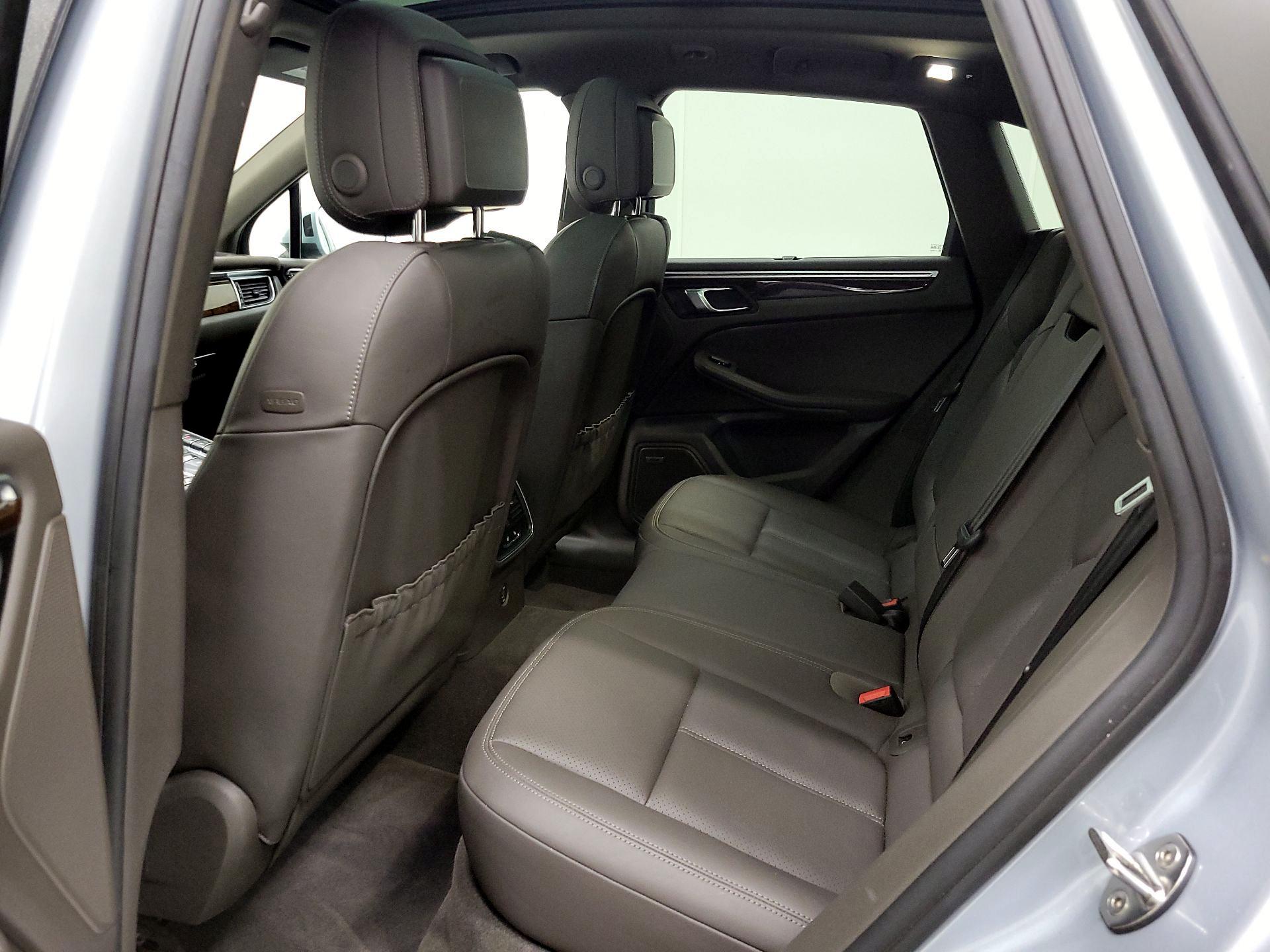 Thumbnail: 2018 Porsche Macan - 20