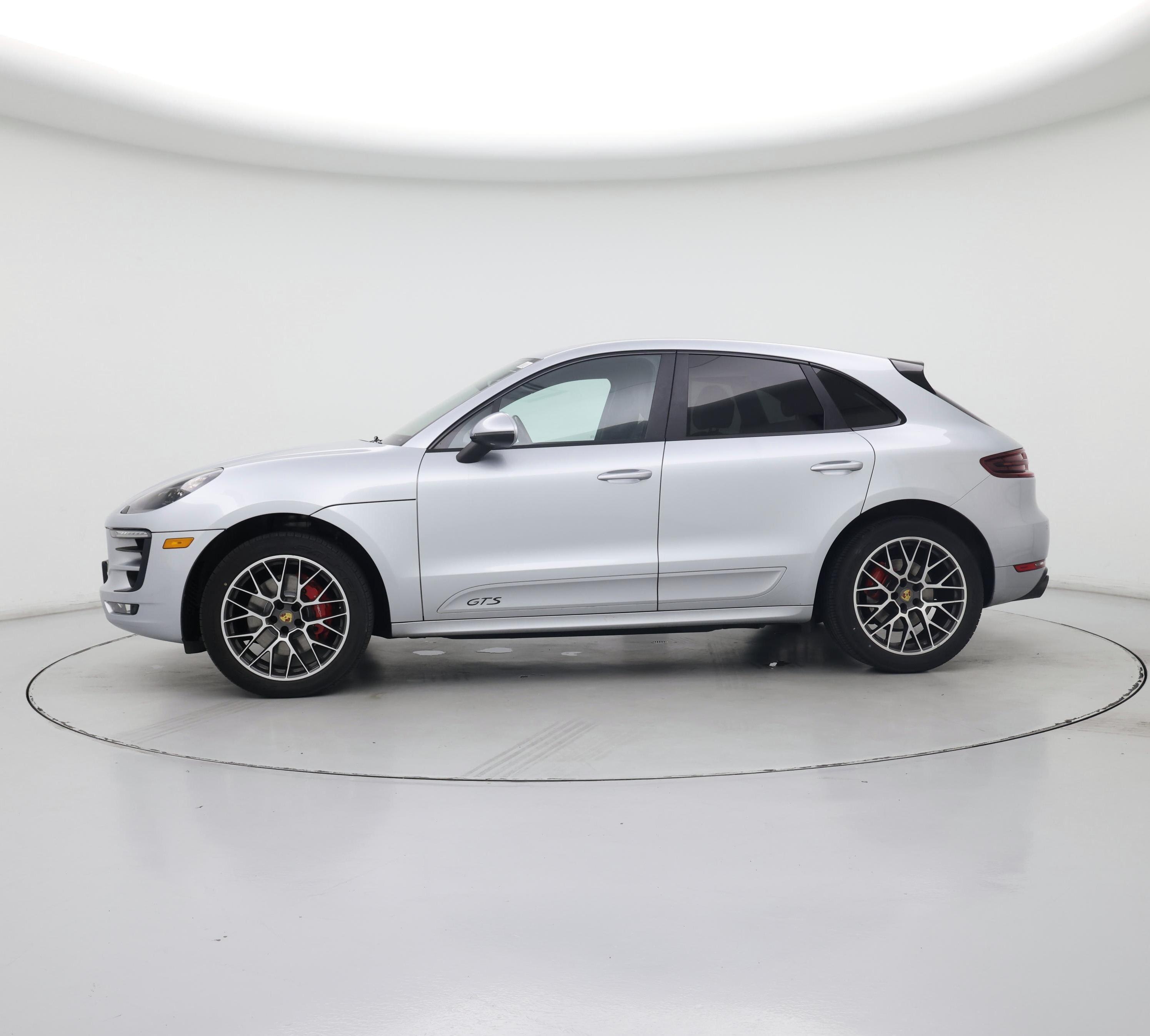 Thumbnail: 2018 Porsche Macan - 3