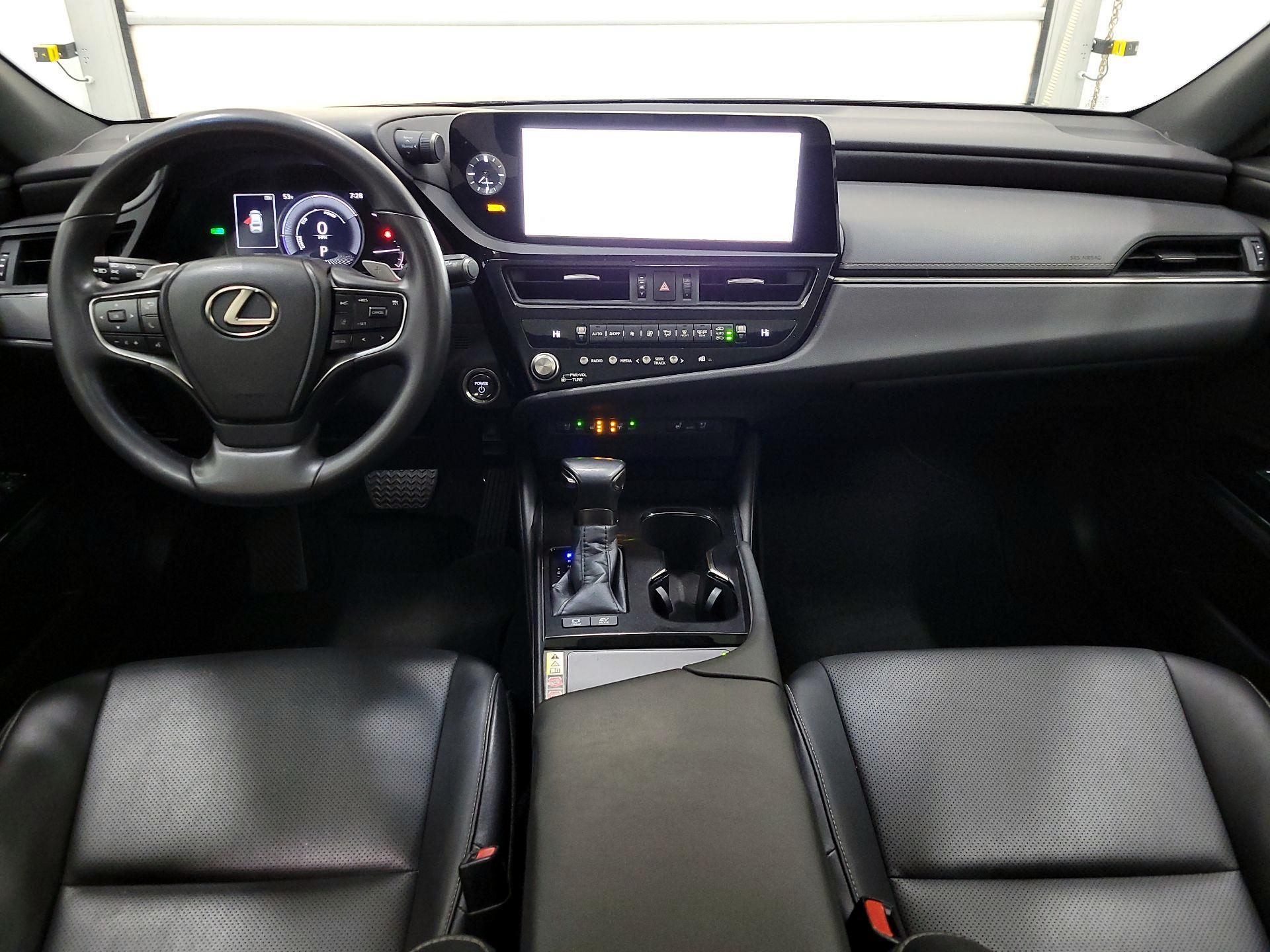 Thumbnail: 2023 Lexus ES - 9