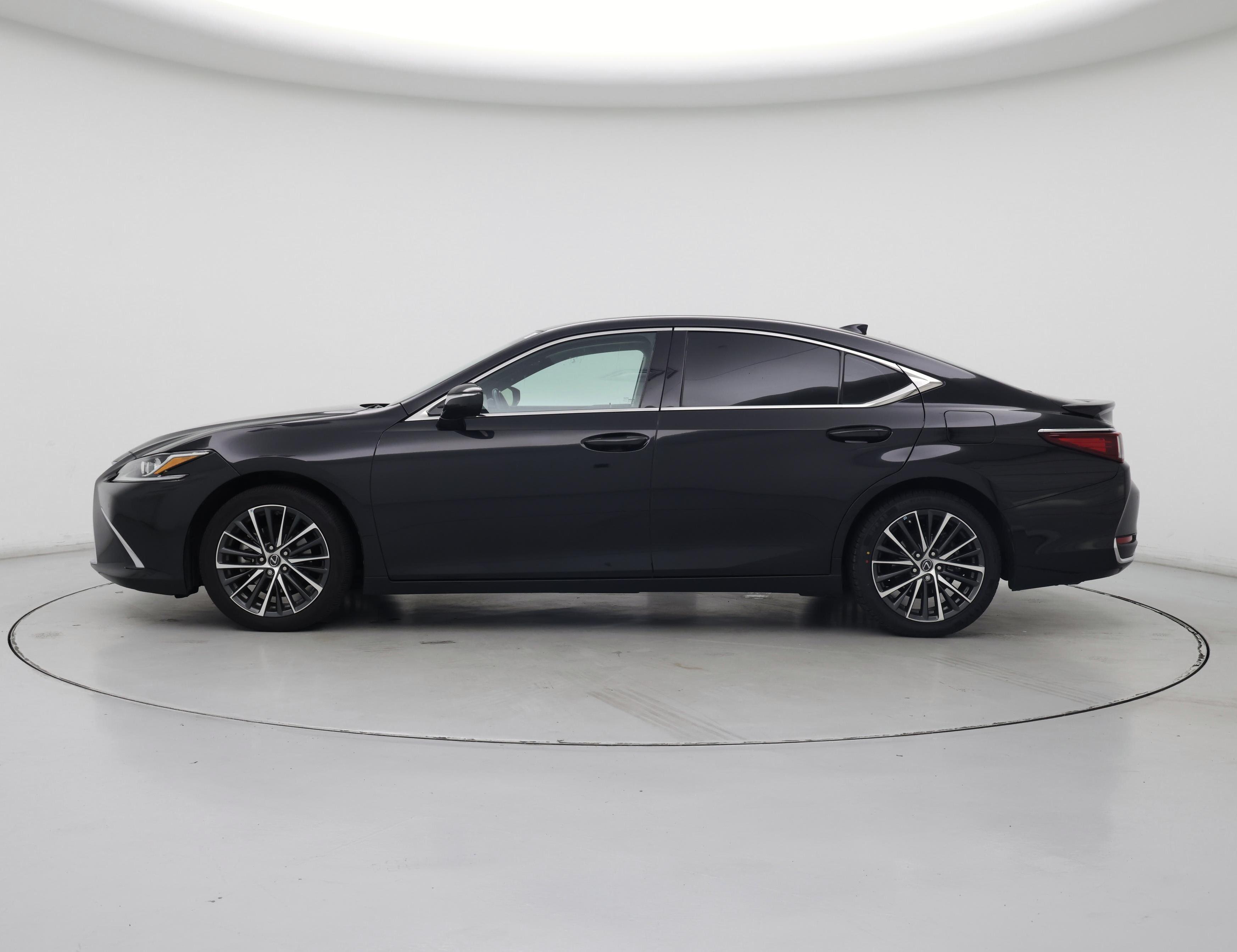 Thumbnail: 2023 Lexus ES - 3