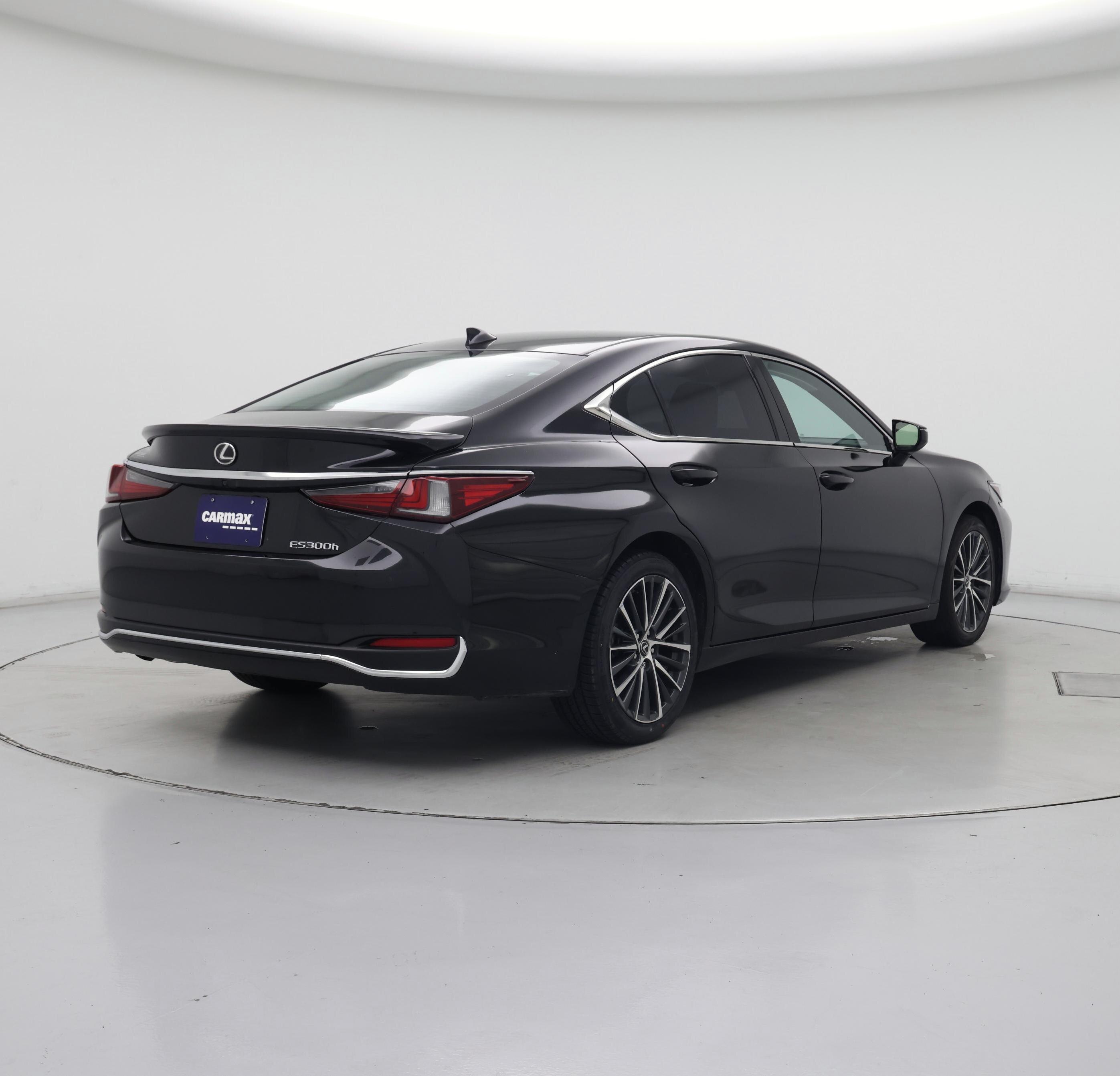 Thumbnail: 2023 Lexus ES - 8