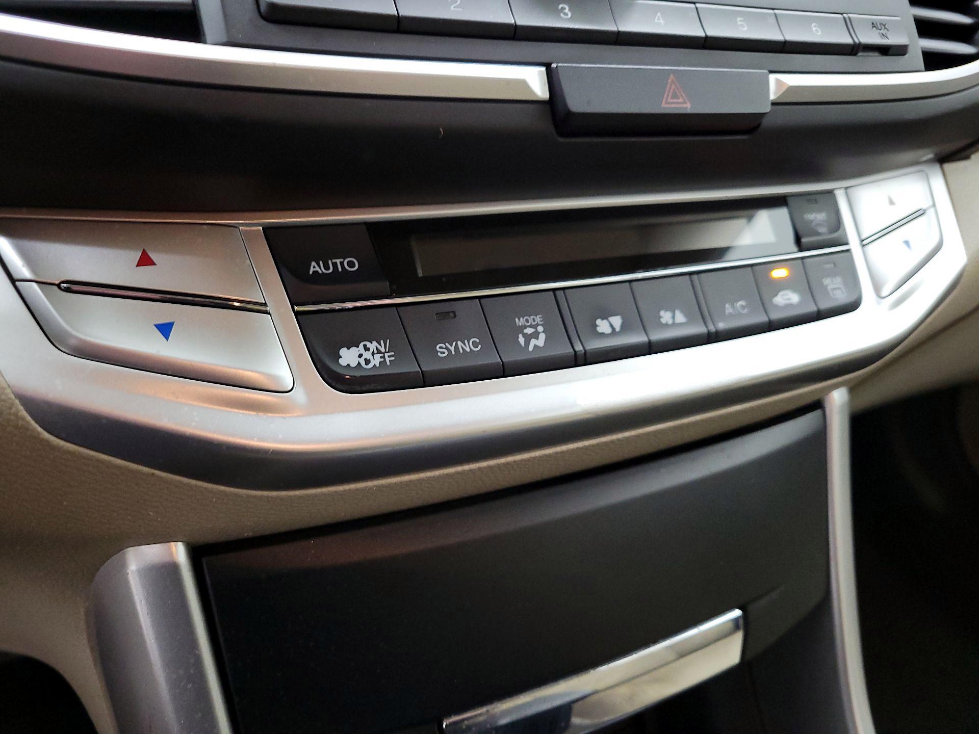 Thumbnail: 2014 Honda Accord - 16