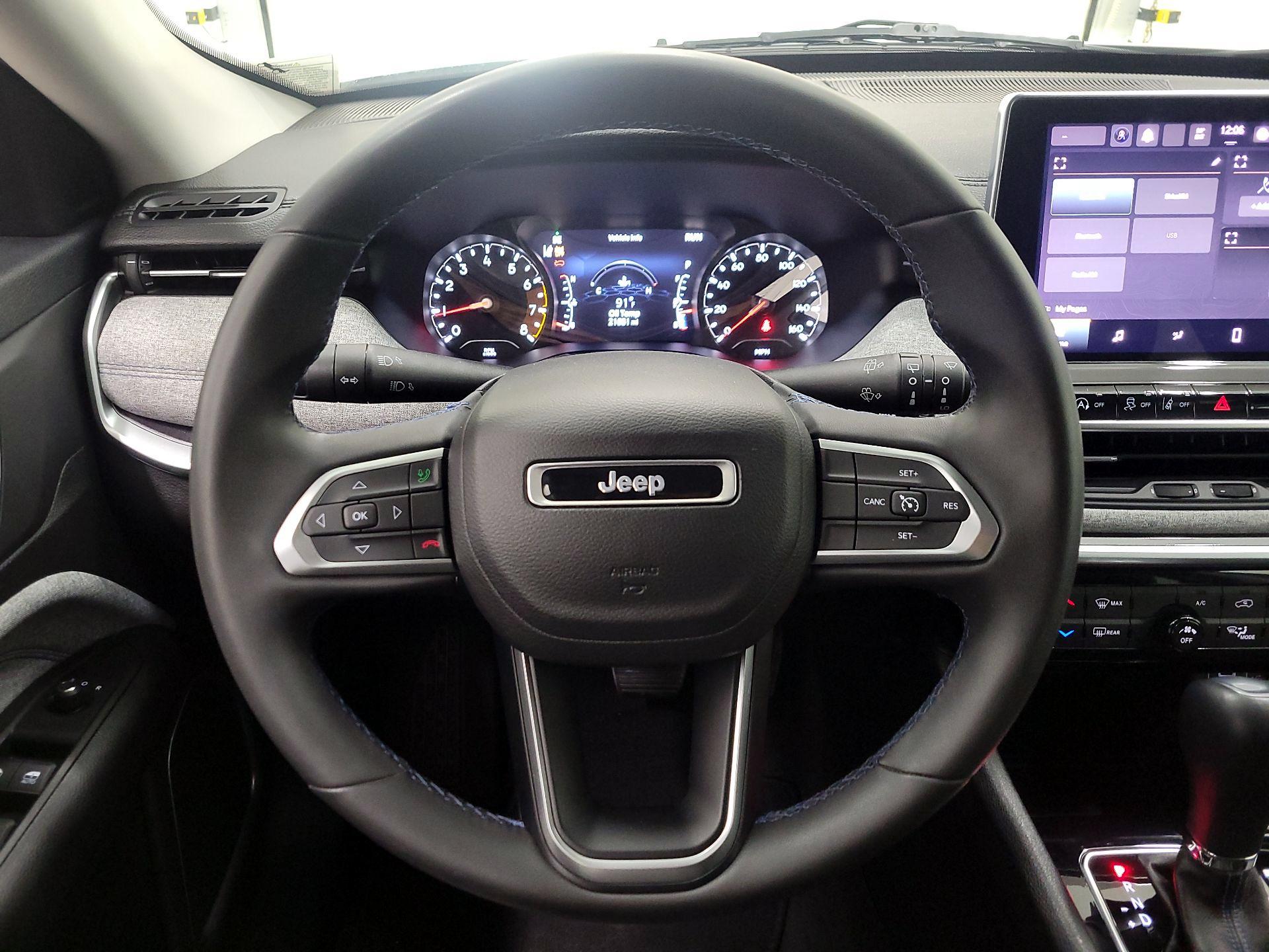 Thumbnail: 2022 Jeep Compass - 10