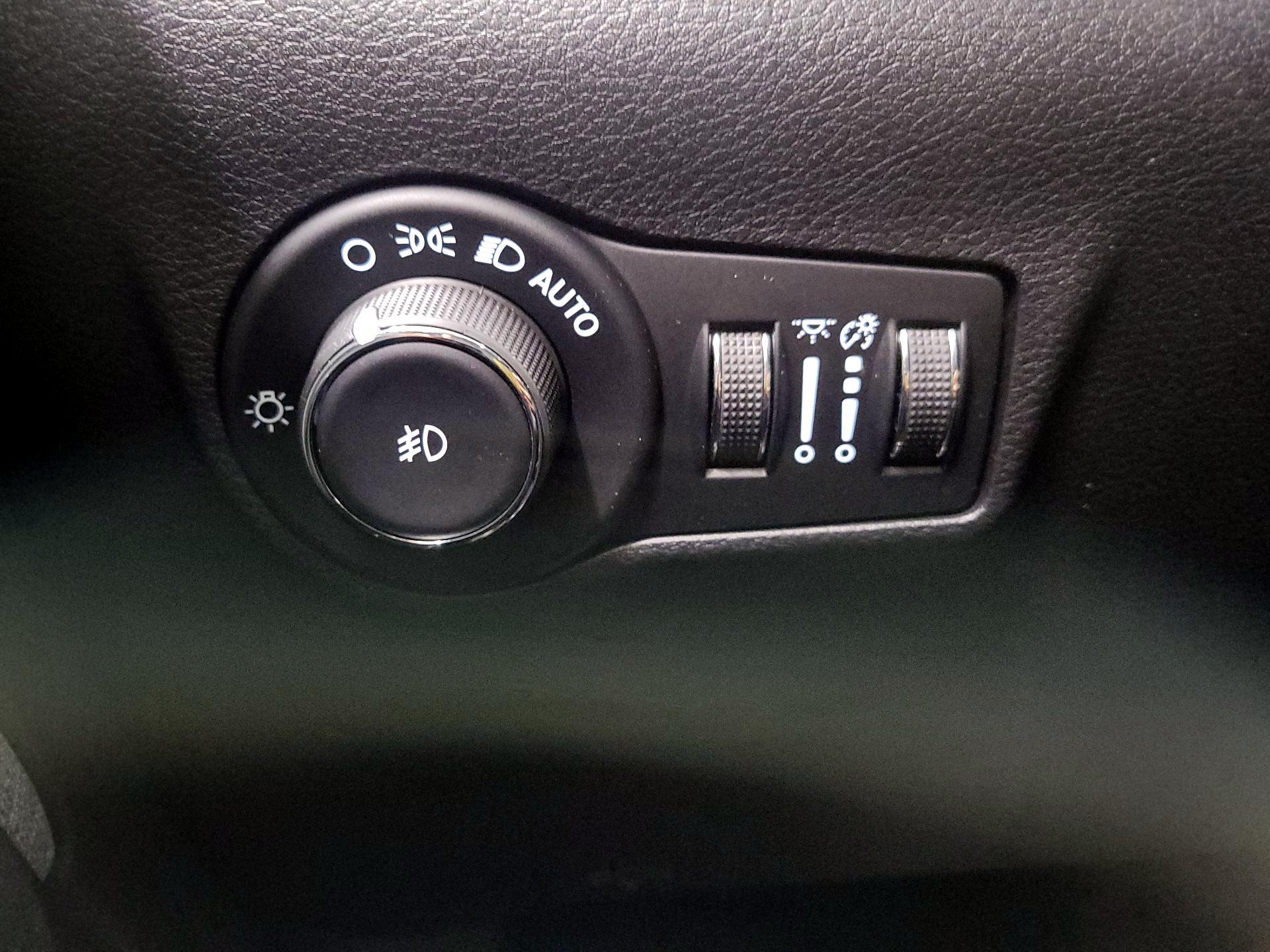 Thumbnail: 2022 Jeep Compass - 13