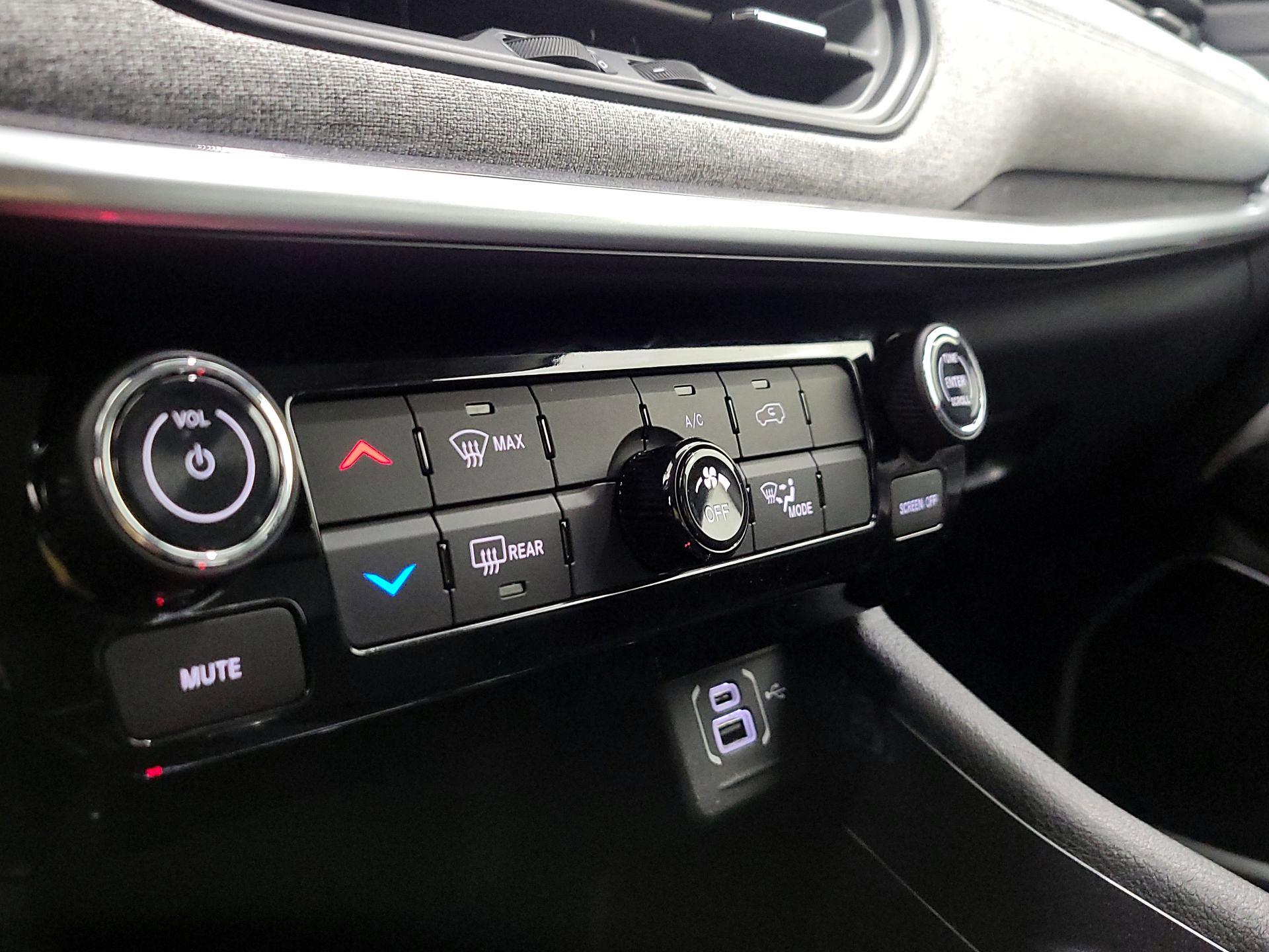 Thumbnail: 2022 Jeep Compass - 16