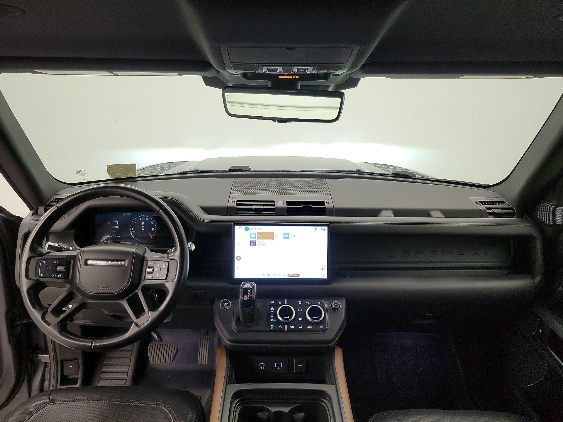 Thumbnail: 2022 Land Rover Defender - 9