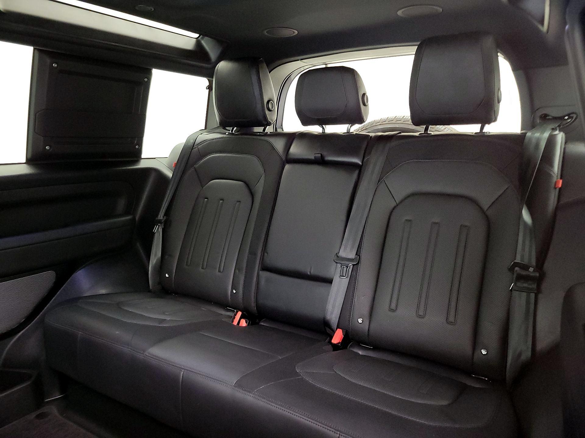 Thumbnail: 2022 Land Rover Defender - 19